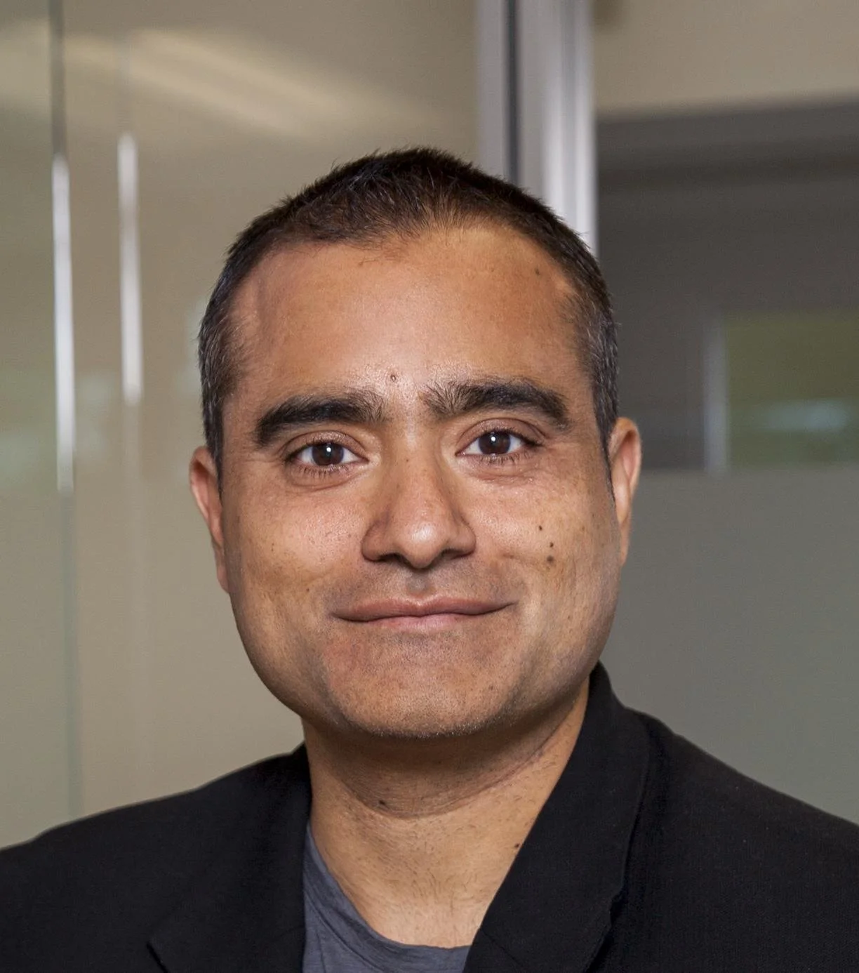 CEO War Stories w/ Sheldon Fernandez, DarwinAI