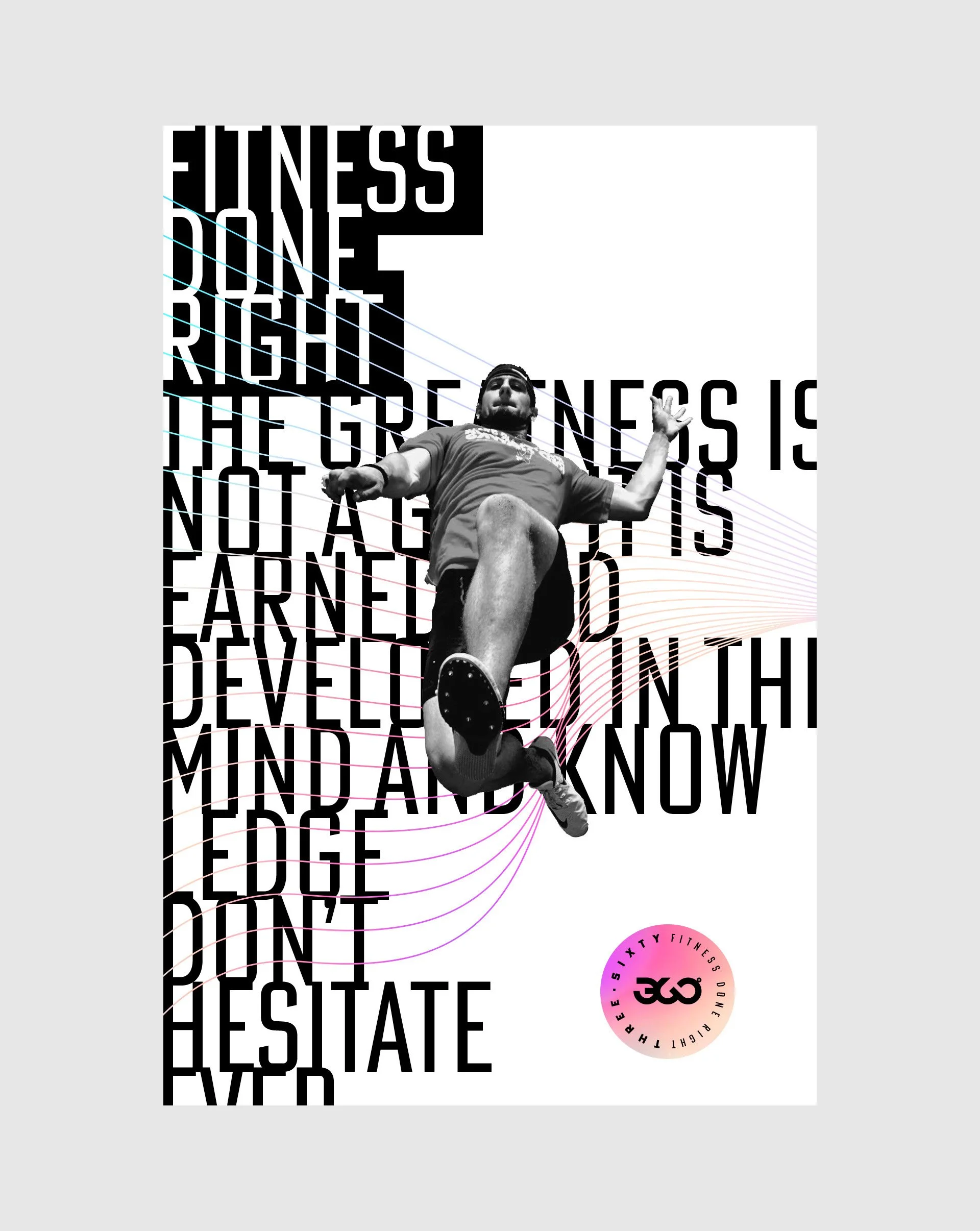 Fotografía en blanco y negro de un hombre haciendo ejercicio, con fondo de texto motivacional y logotipo de gimnasio.