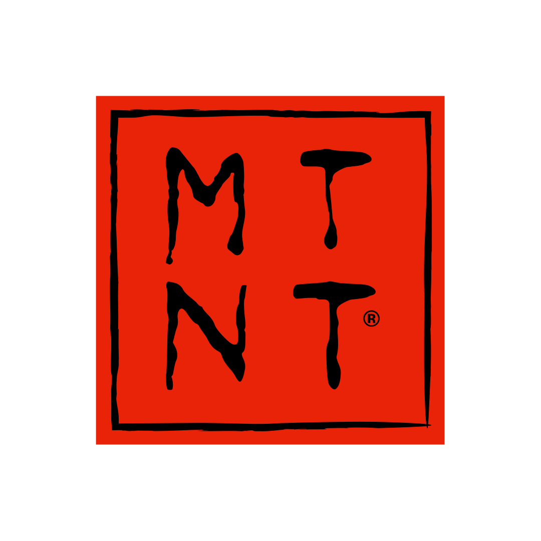 Logotipo de la marca 'MTNT' en letras negras, escrito en un recuadro rojo con un borde irregular