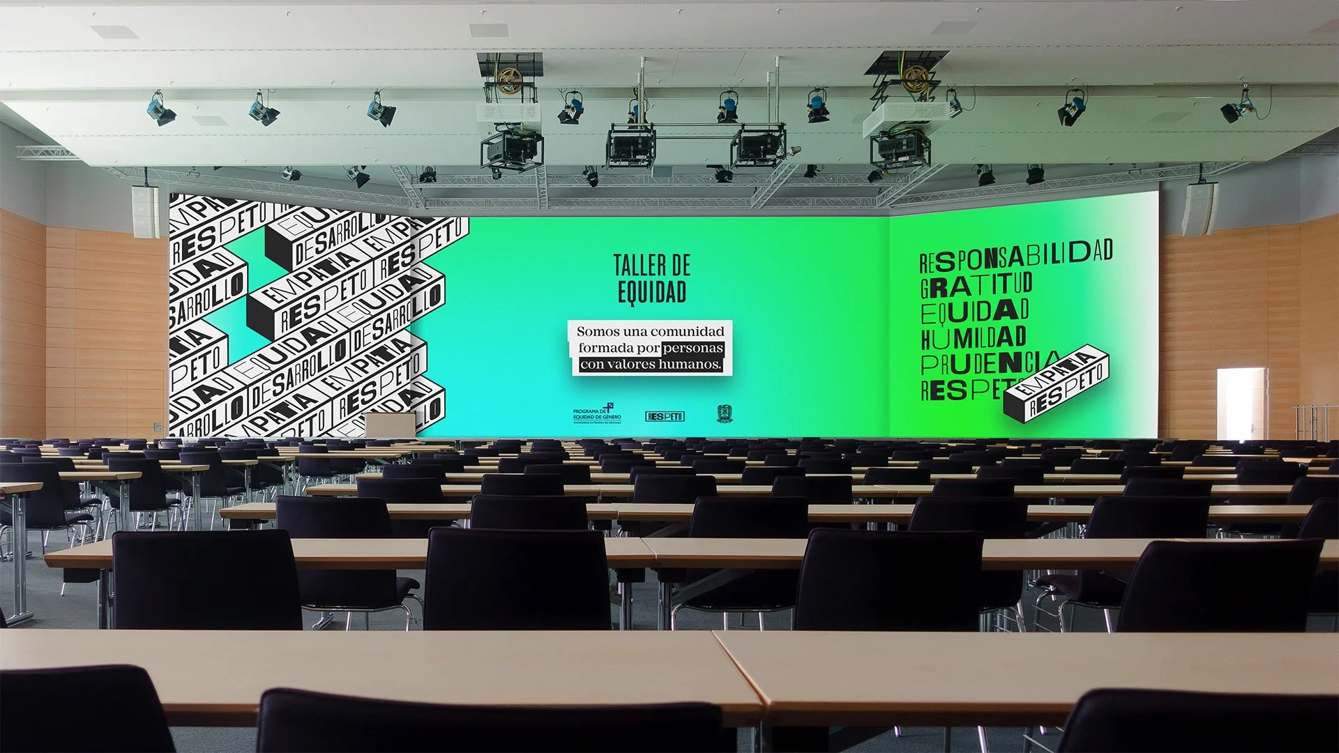 Pantalla grande en un auditorio con cartel de fondo que dice: "Taller de Equidad" y "Responsabilidad, Gratitud, Igualdad, Humildad, Prudencia, Respeto." En la pantalla se lee: "Somos una comunidad formada por personas con valores humanos."