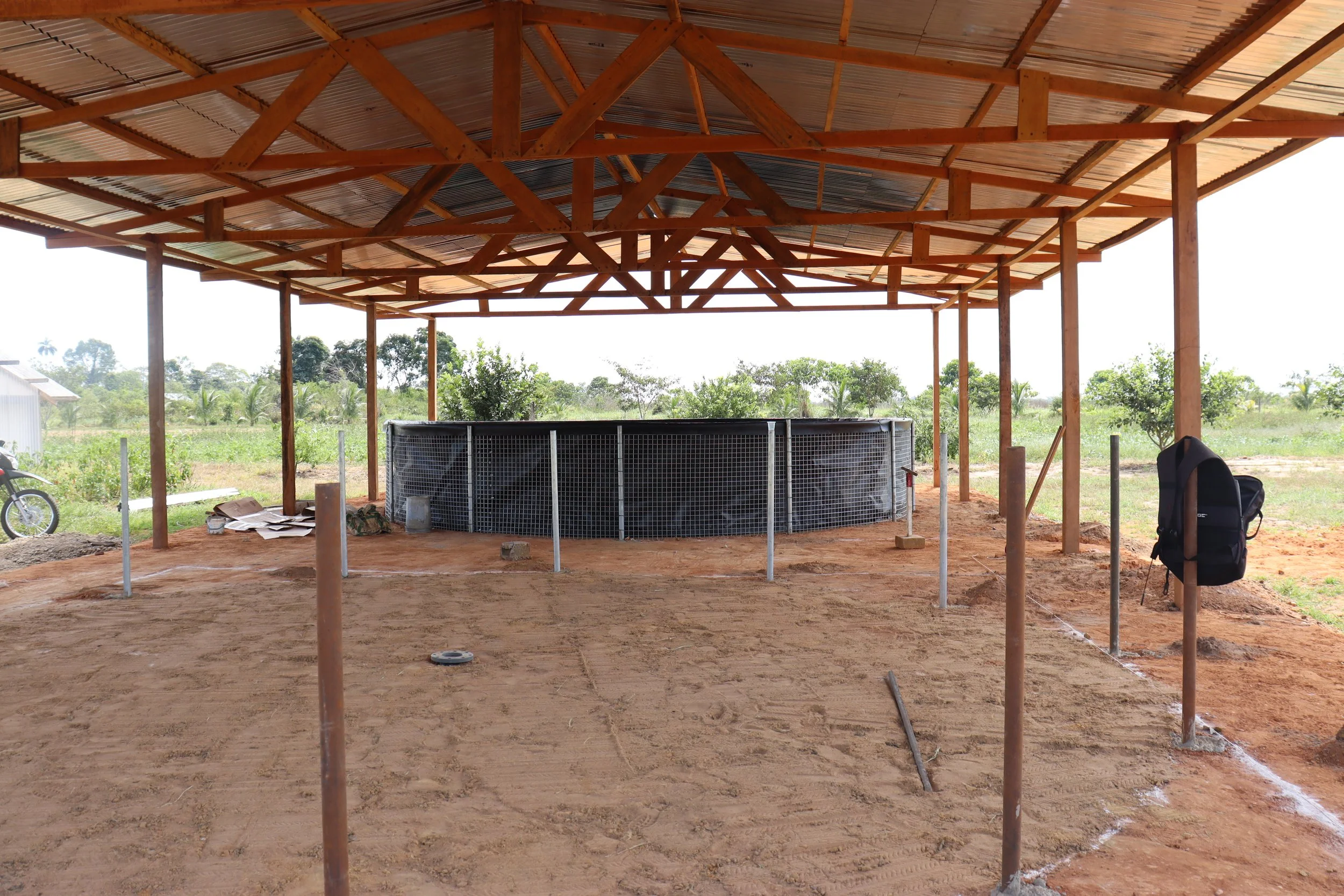 Los tanques circulares de geomembrana para cultivar peces, no siempre funcionan!&nbsp;