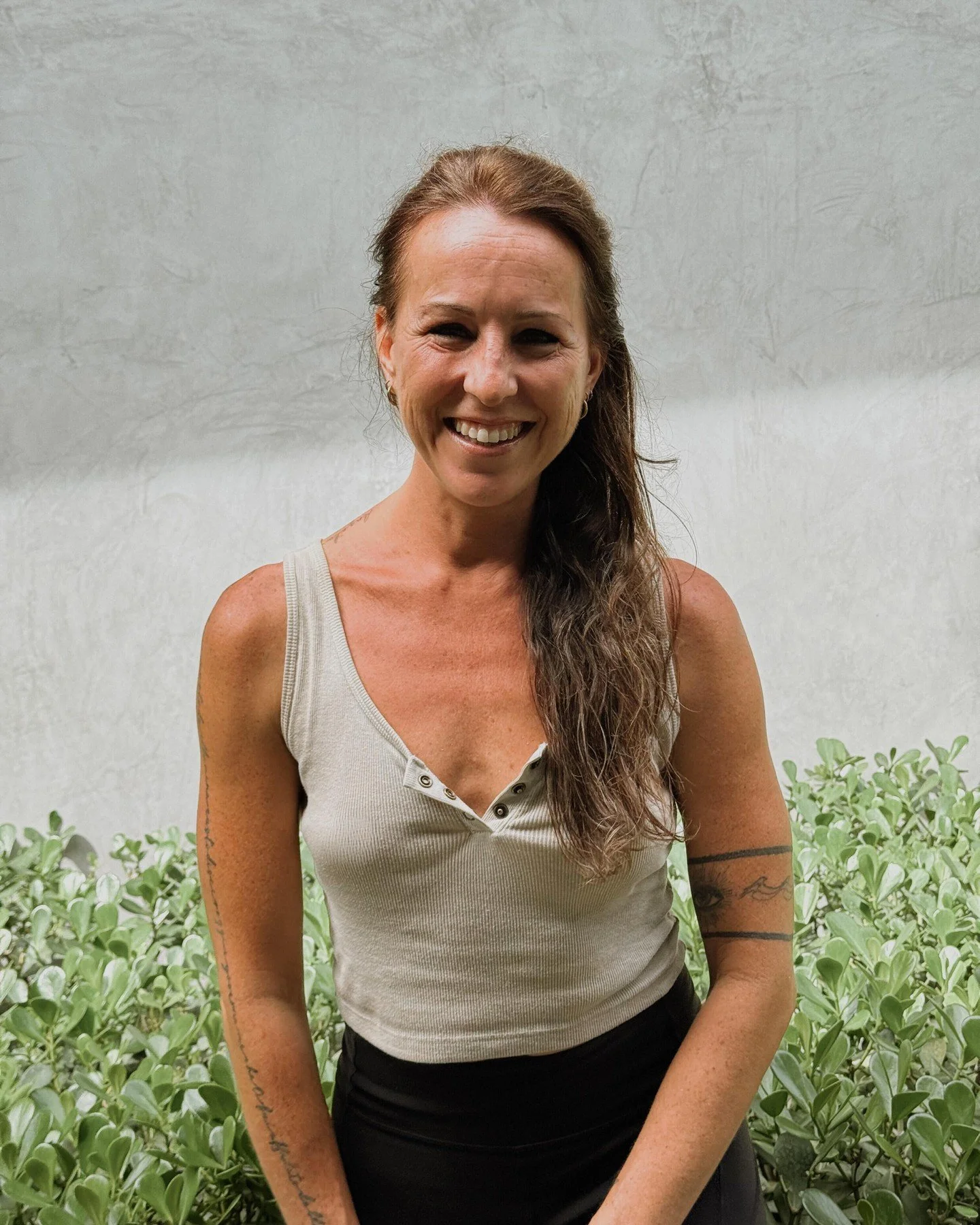 Most of you probably already know Lauren, but we figured it was time for a proper introduction. 

Originally from Detroit and now a Nosara local of over five years, Lauren has been teaching yoga and movement since 2015. After years of leading retreat