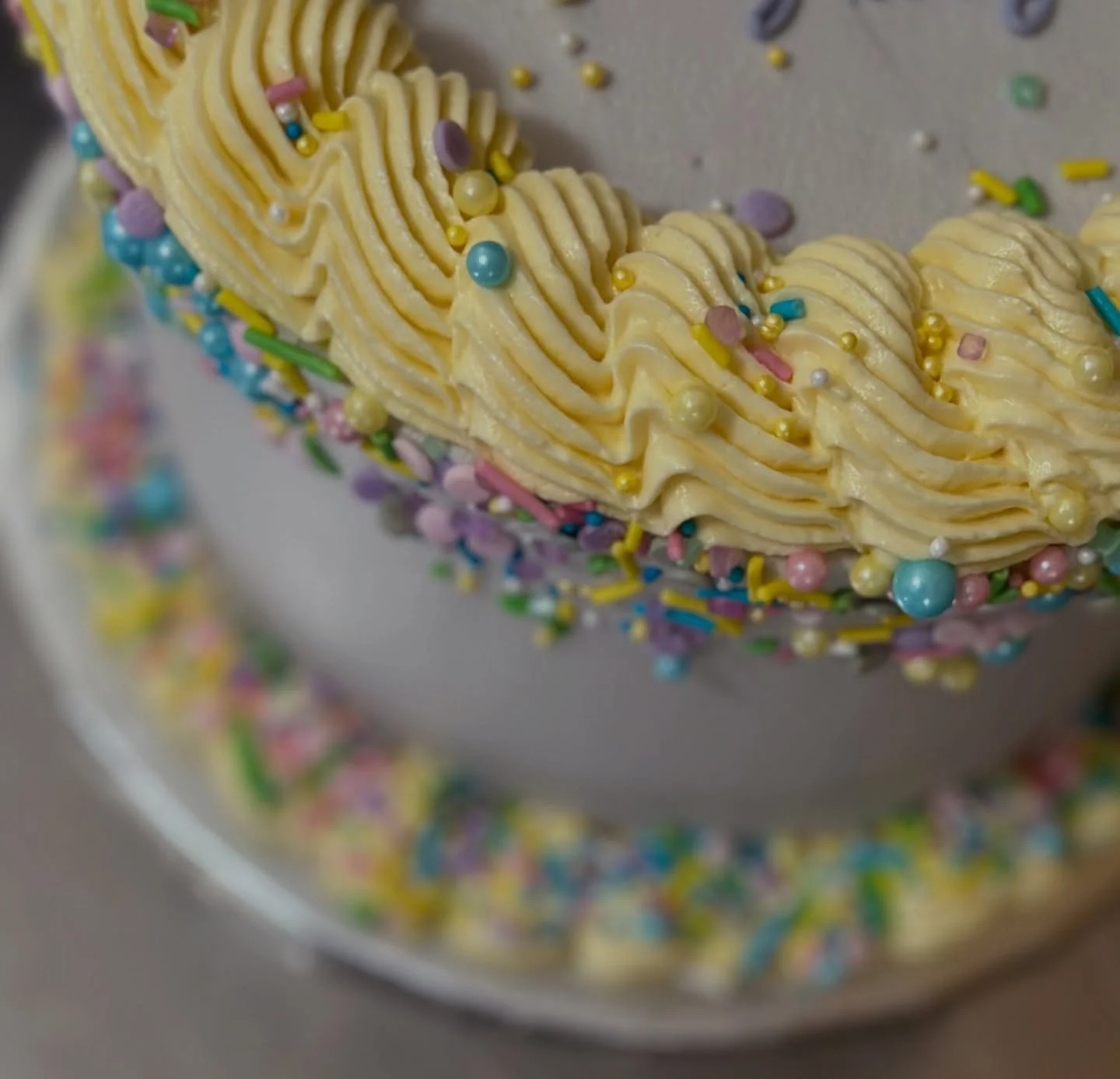 Posting late but I hope everyone had a nice Easter 🥕🐰🌷

#nhbakery #carrotcake #fromscratch #madeinnh #easter2026