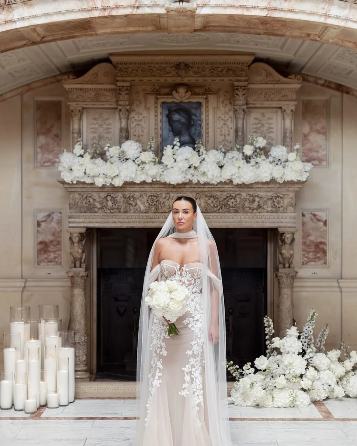 💍 One of our favourite weddings from last year that we just can&rsquo;t help but share 💍 

It was like a dream from start to finish with fluffy hydrangea and fluxed white rose clouds sprawling through the impressive marble hall @gosford.house 

@go
