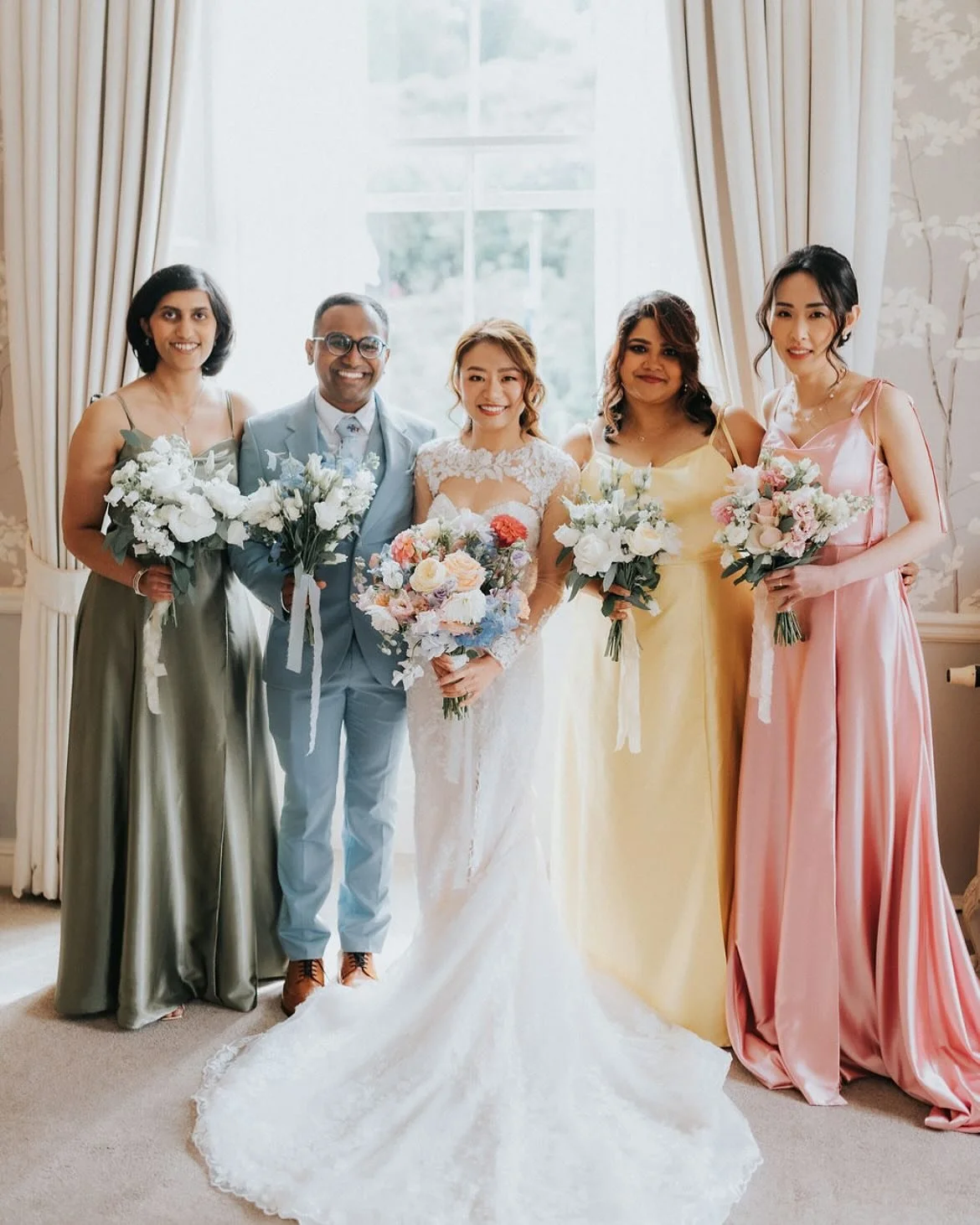 We received these gorgeous pictures from @karol_makula_photography this week and could not wait to share them with you all! 

Back in the summer we had the best time creating glorious floral displays for the beautiful wedding of Duncan and Yong Yong 