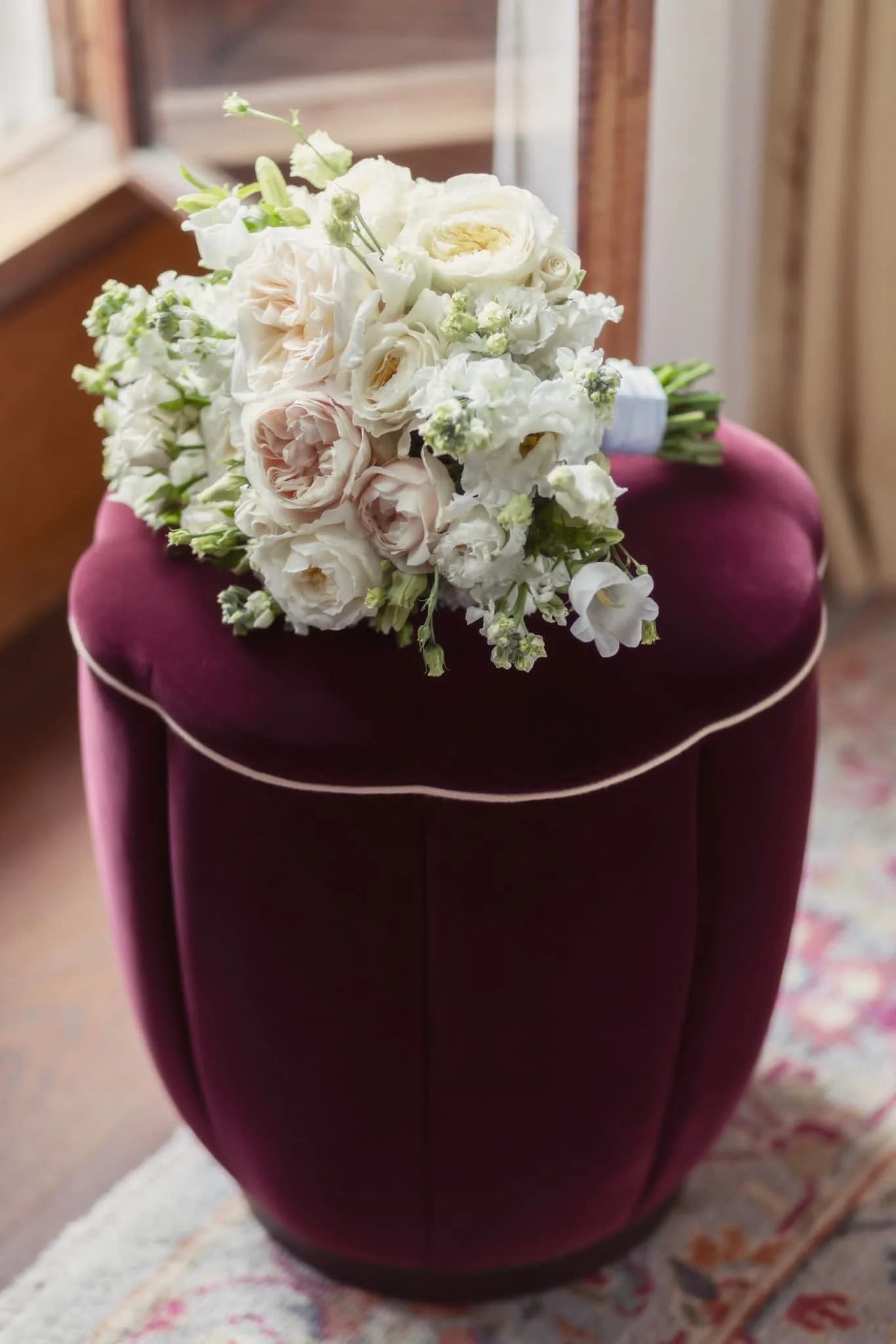 bridal-bouquet-edinburgh-wedding-flowers-savethedatecollective.JPG