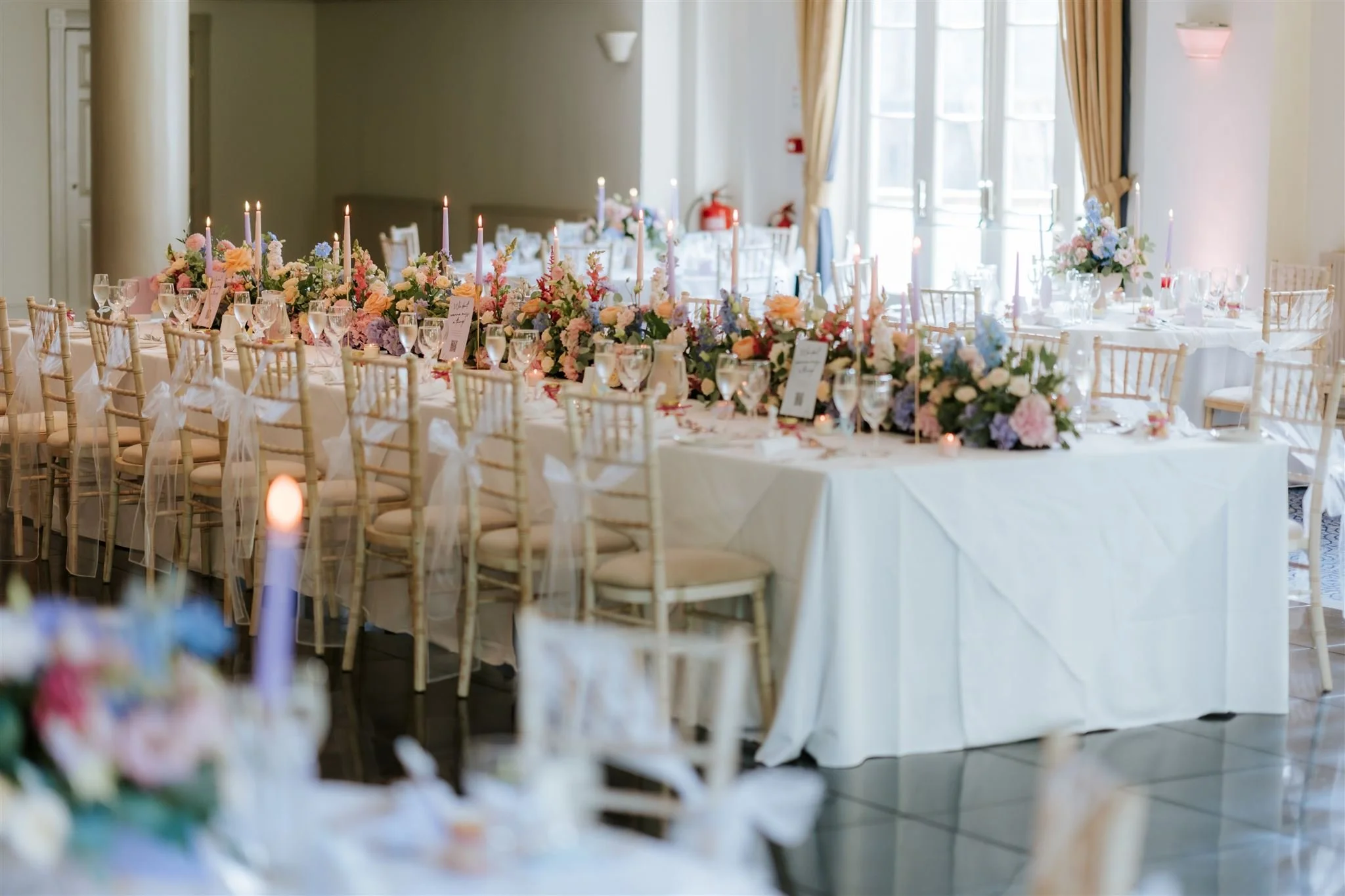Wedding-top-table-flower-table-scape-balbirnie .JPG