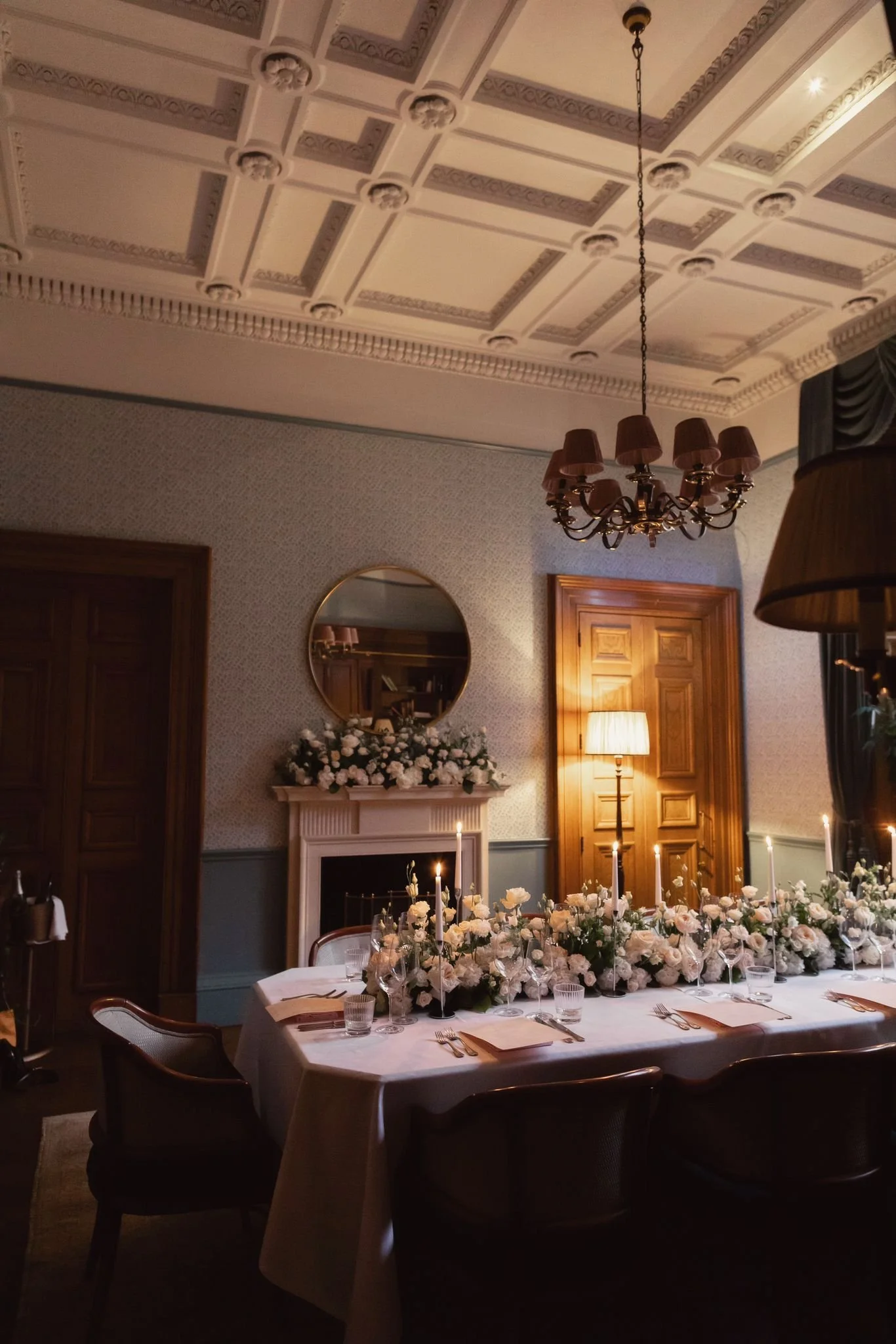 event-flowers-set-up-floral-tablescape-gleneagles-townhouse.jpg