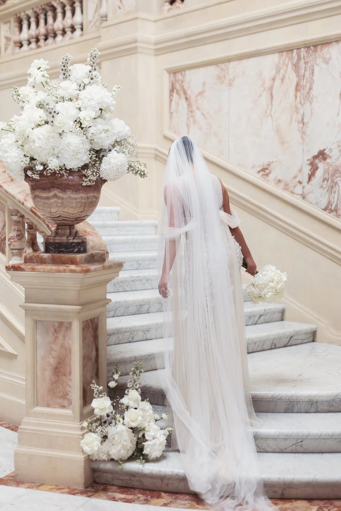 gosford-estate-white-wedding-bridal-photo.jpg