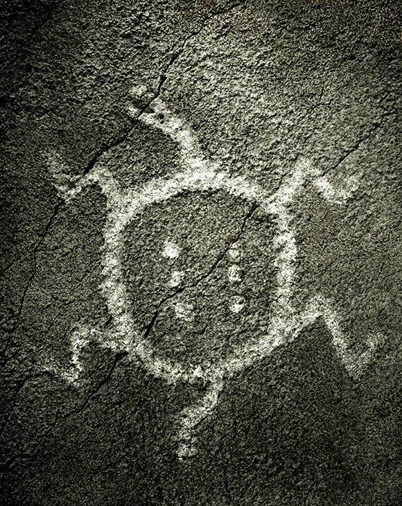 turtle_petroglyph_580x730.jpg