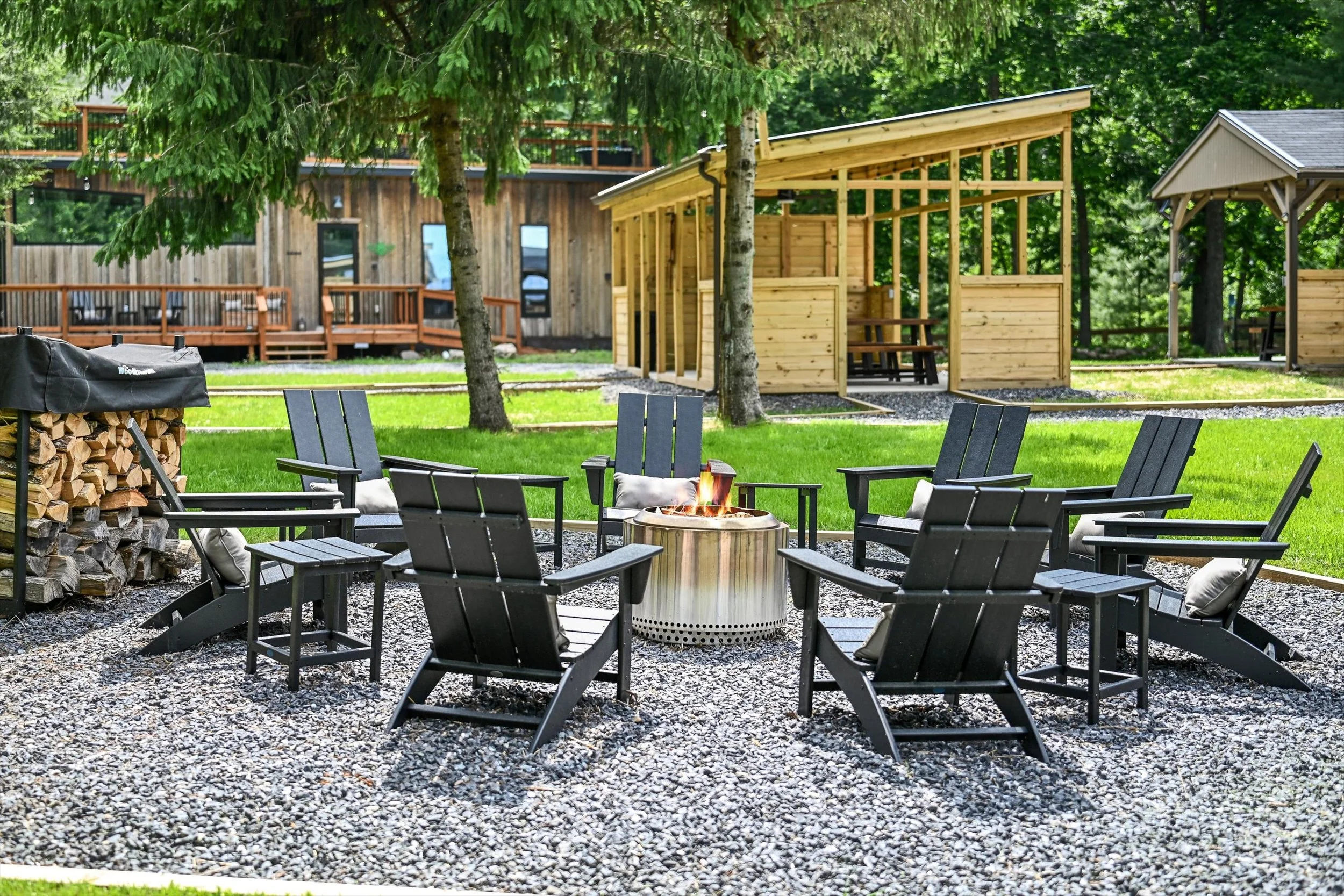 040-Exterior, fire pit lit, web .jpg