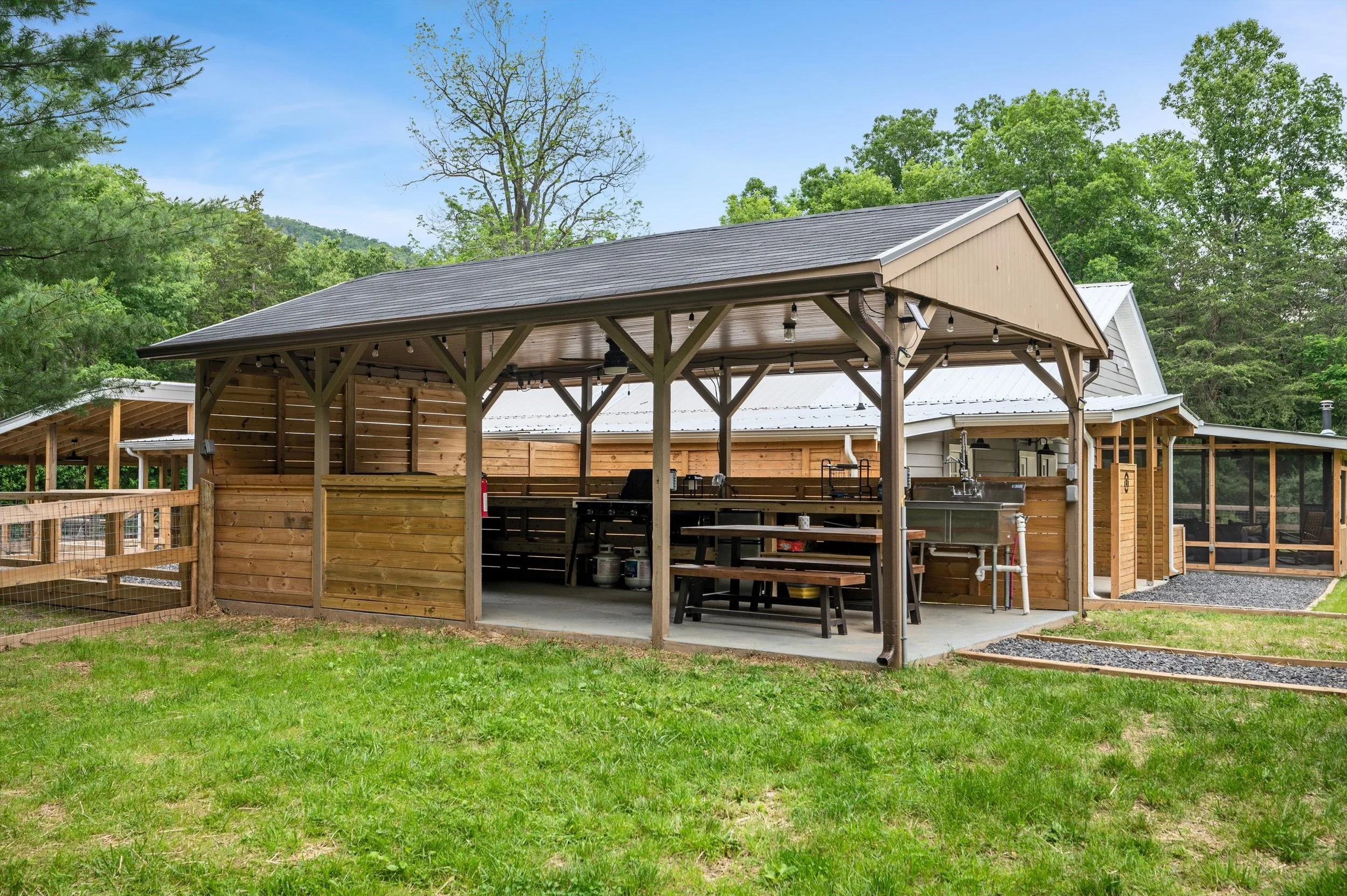 146-exterior, outdoor kitchen . web.jpg
