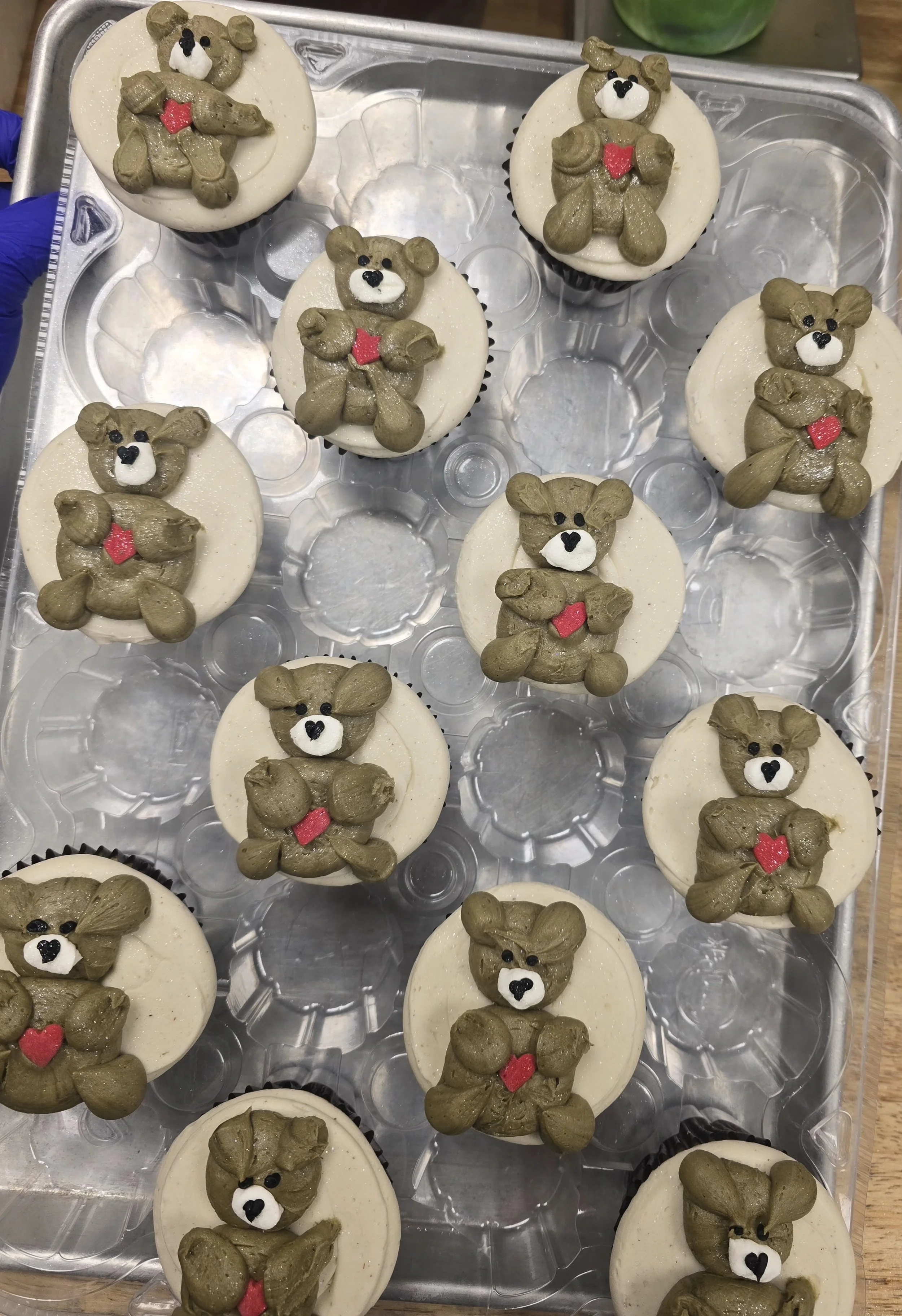 Teddy bear cupcakes.jpg