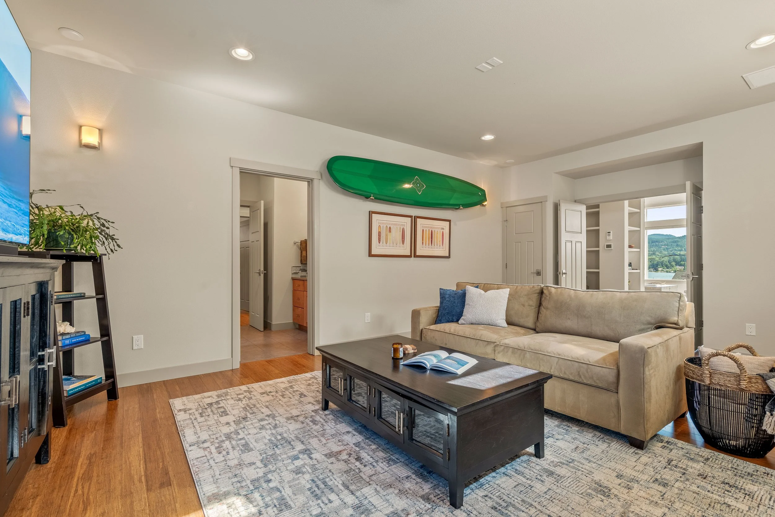 4018 E Maryland St-25.jpg