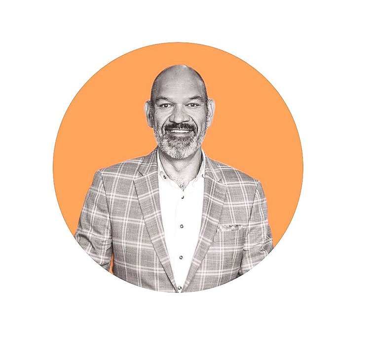 Patrick Davila, Principal