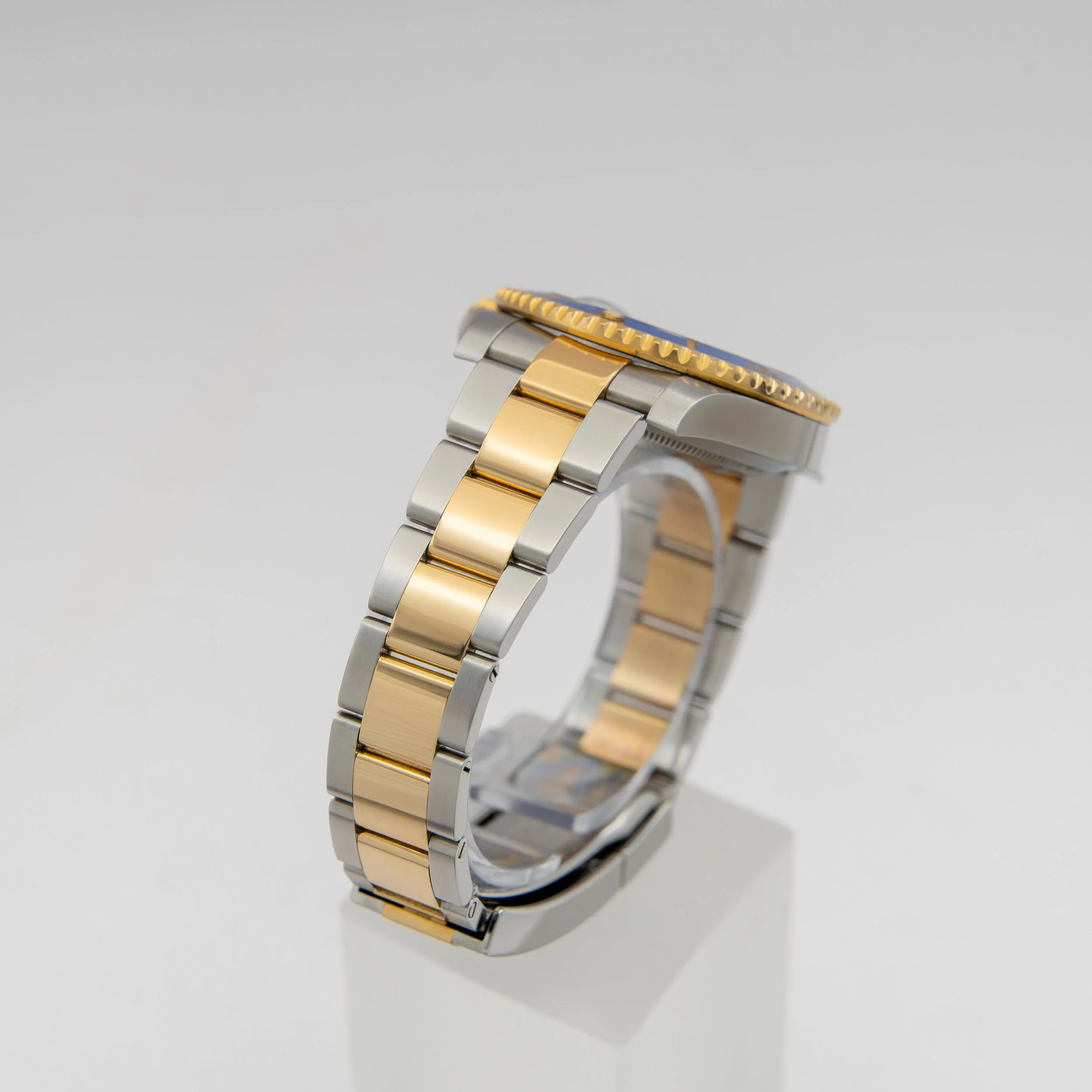 AIM05130-2.jpg