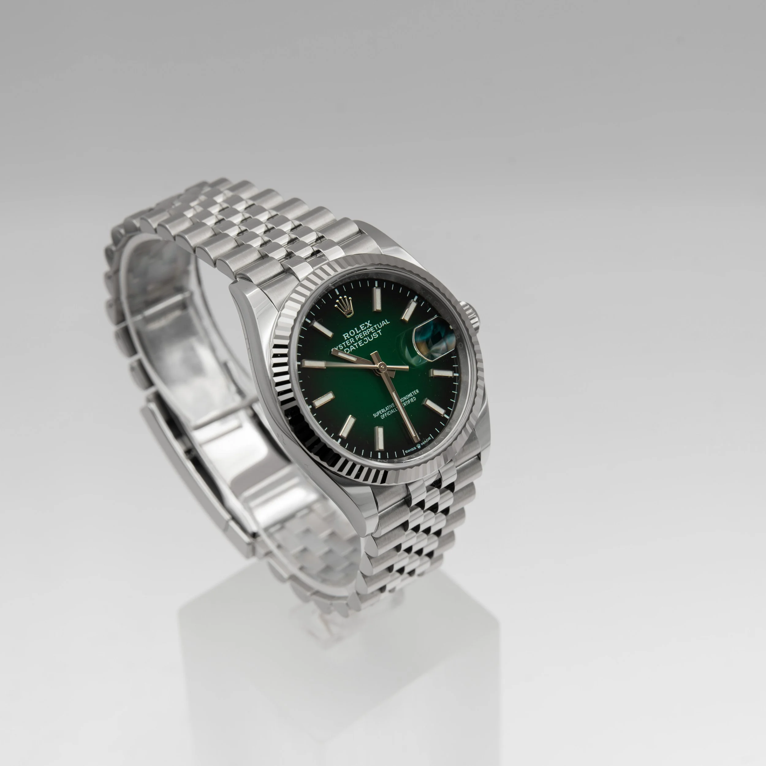 AIM02883-2.jpg