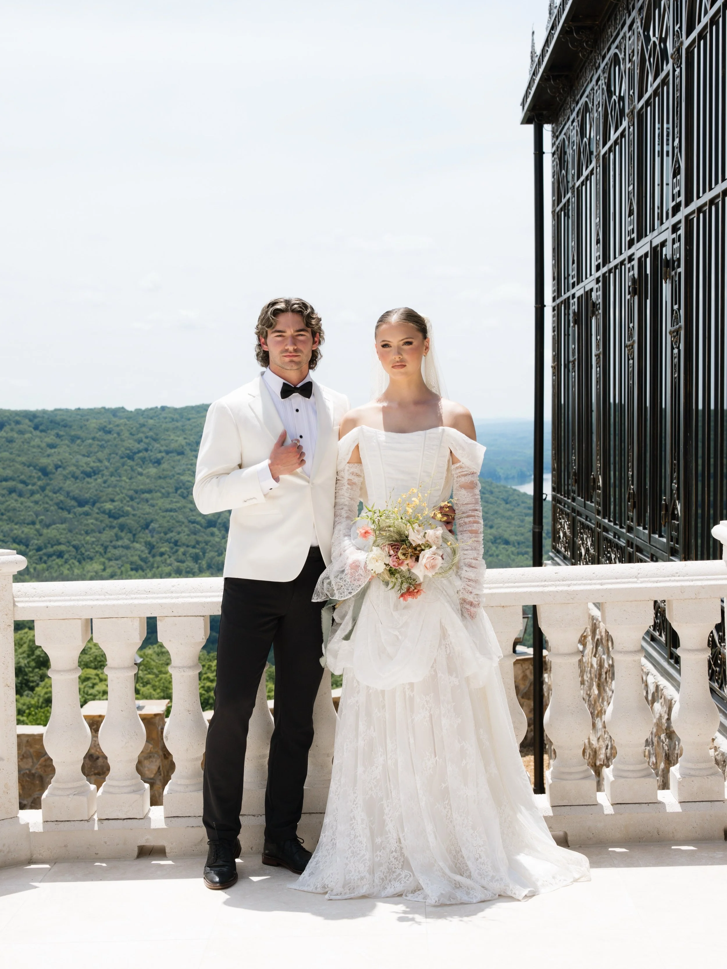 What an honor it was to view Stone Haven Venue&rsquo;s beautiful environment with just as an impressive view~

Located within the states if you can even believe it

Photographer: @katejeannephotoco 
Host: @traveling_weddings_with_taylor
Venue: @stone