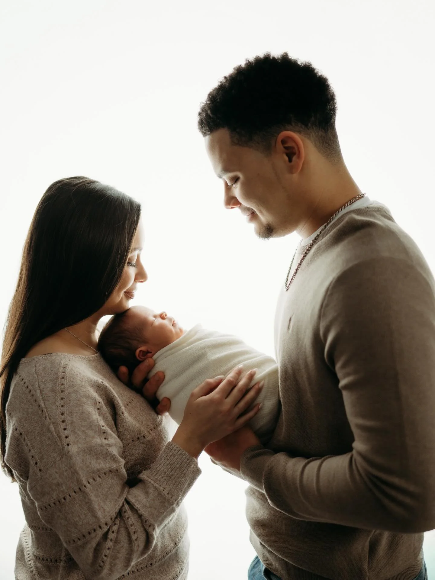 Baby Jaxon 🤎 

#pittsburgh #pittsburghnewbornphotography #familyphotography