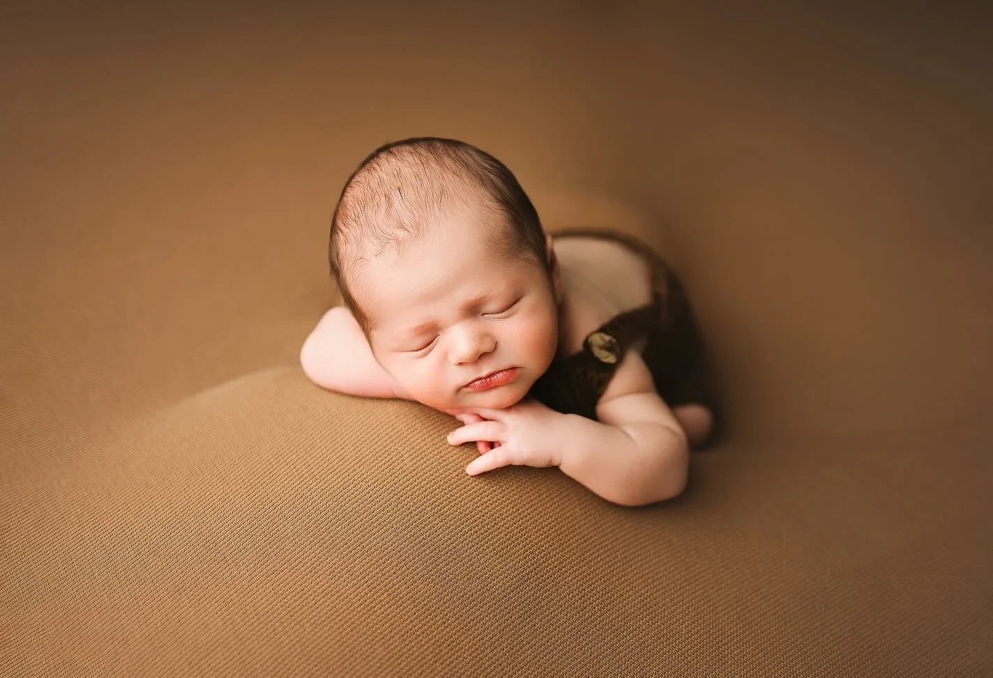 Sweet baby Wesley! 🤍
Happy Thursday! Yesterday kicked my butt with work and Wyatt's pre-k graduation. Now I will be learning a new routine with both boys home again all summer. Hoping to get some extra helping hands a couple times a week while on su