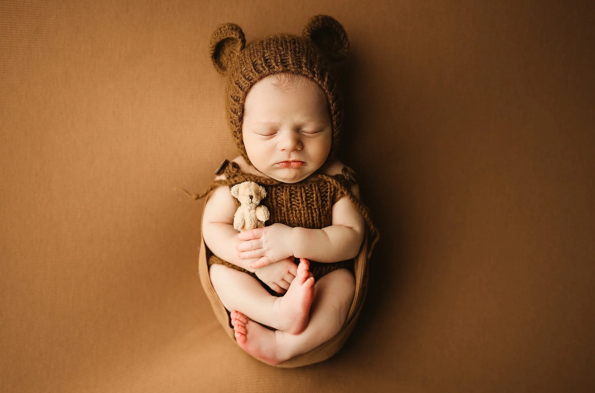 Luxury Newborn In Home Studio Session In Pittsburgh