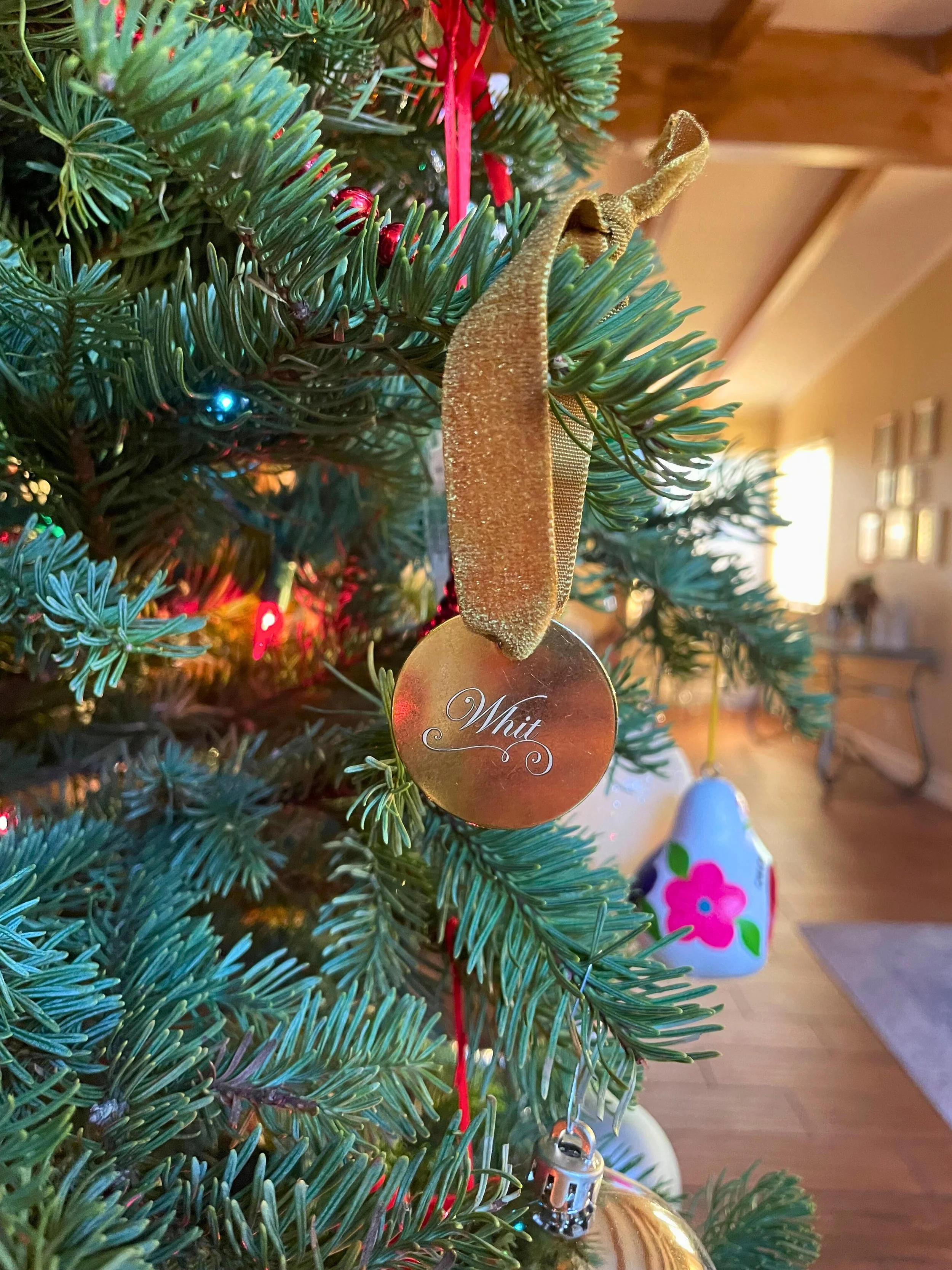 Personalized Accessories That Make the Best Corporate + Team Gifts