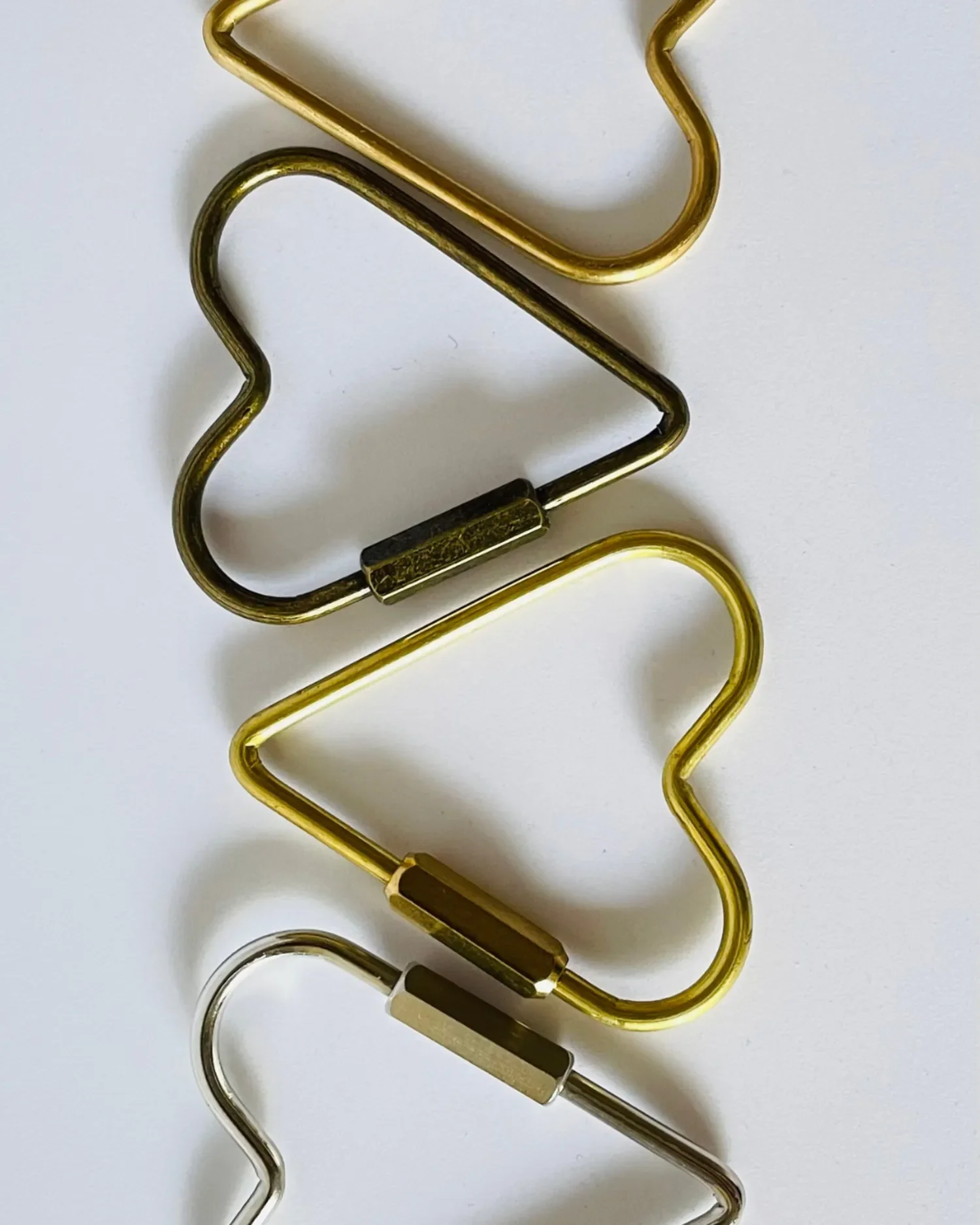 multiple metal finish on locking heart keyrings