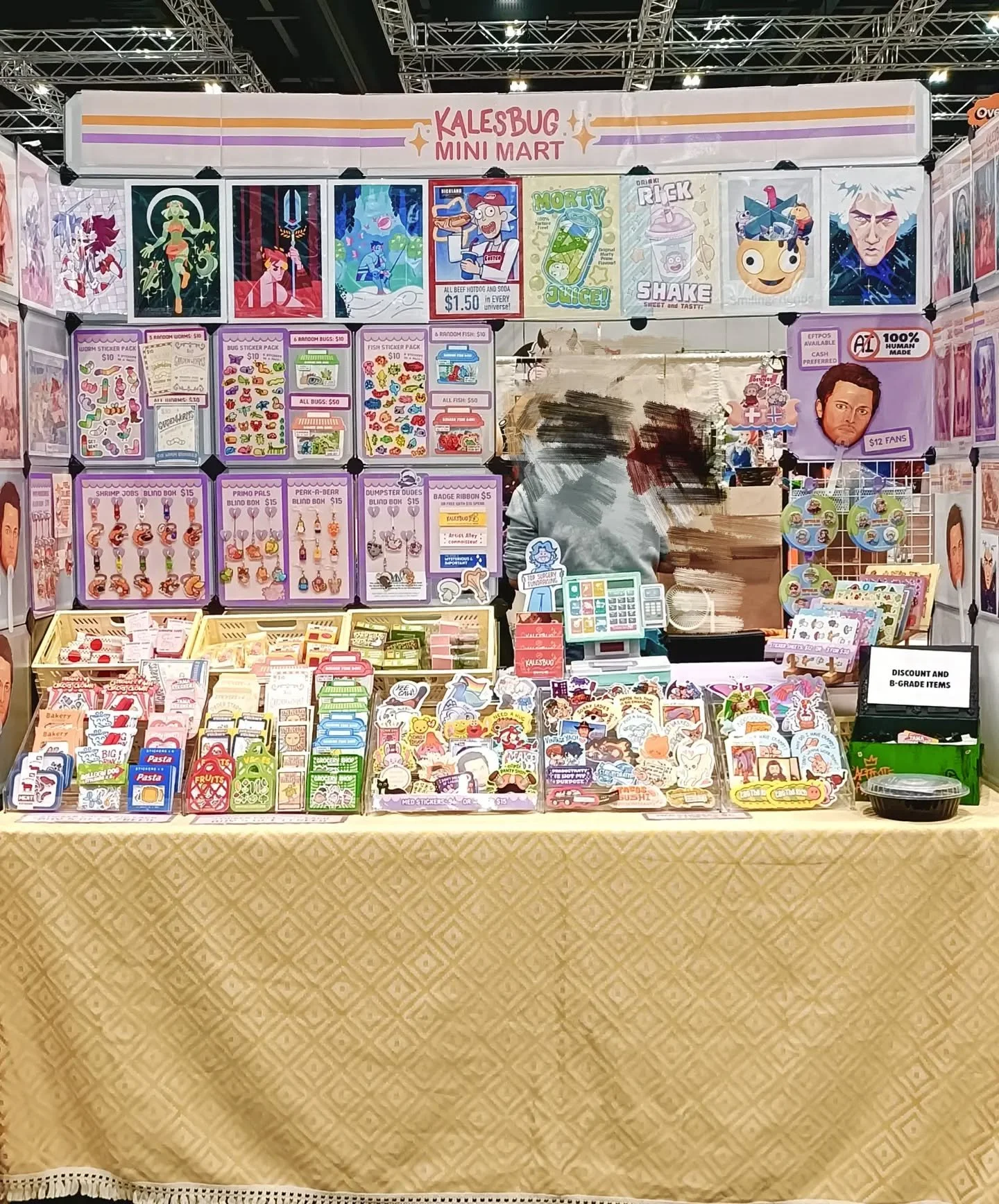 We're here at @overloadnz in the new NZICC! We're so excited about how lovely this venue is!

Come check me out at booth F08!

#overload #artistalley