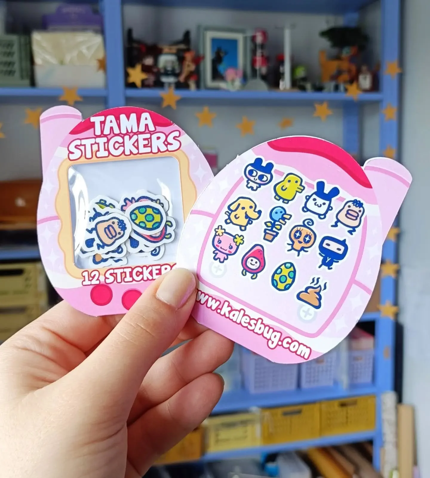 Glittery Tamagotchi sticker flakes designs are available at my booth this weekend! Come find them at @armageddonexponz Table C31!

#tamagotchi #artistalley #smallbusiness #armageddonexpo #stickers