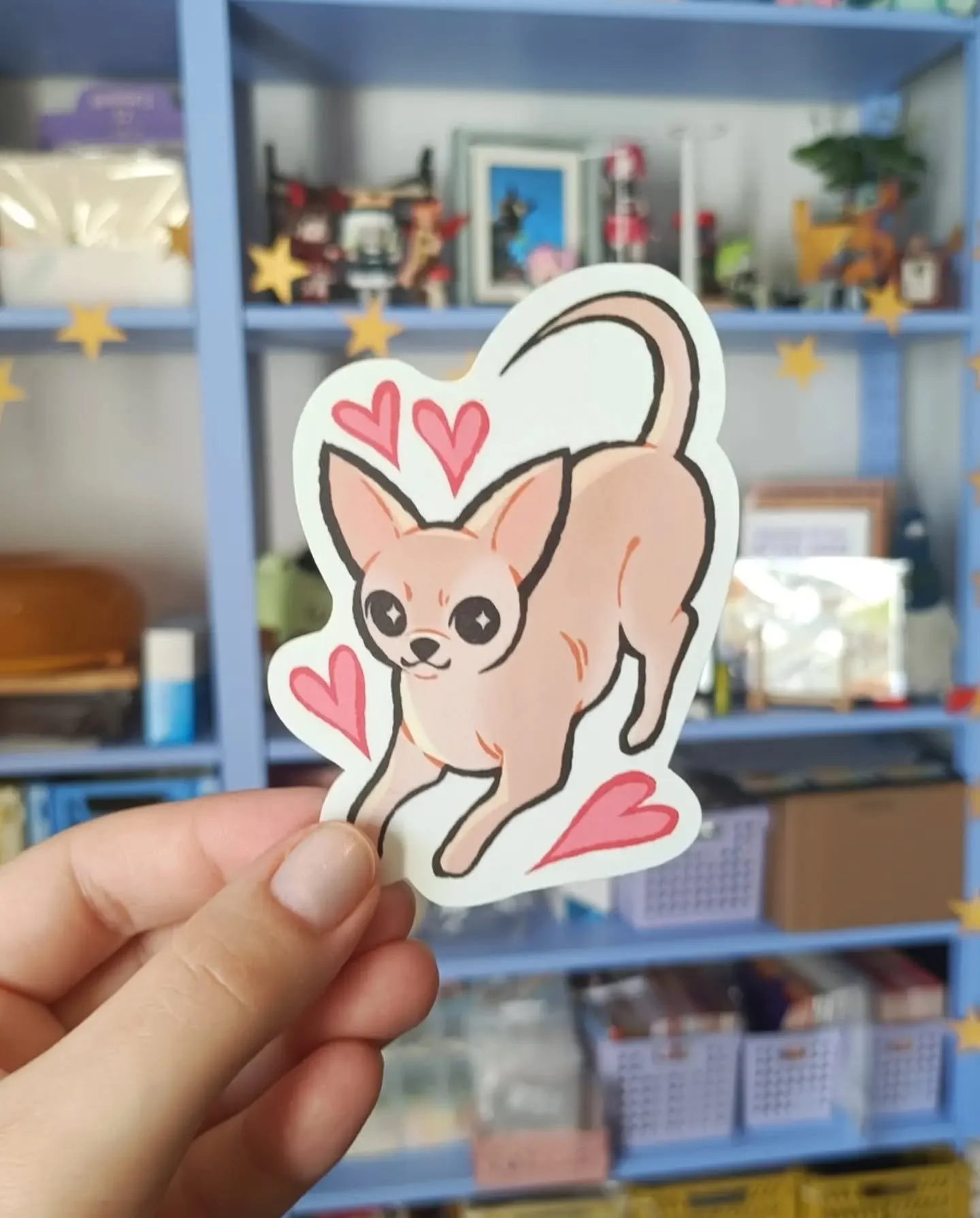 Chihuahua Lovers! I got Chihuahua stickers for you! 

Last day of con today! You can come and collect these from me in person! They will also be available online after the event!

#chihuahua #artistalley #armageddonexpo #smallbusiness