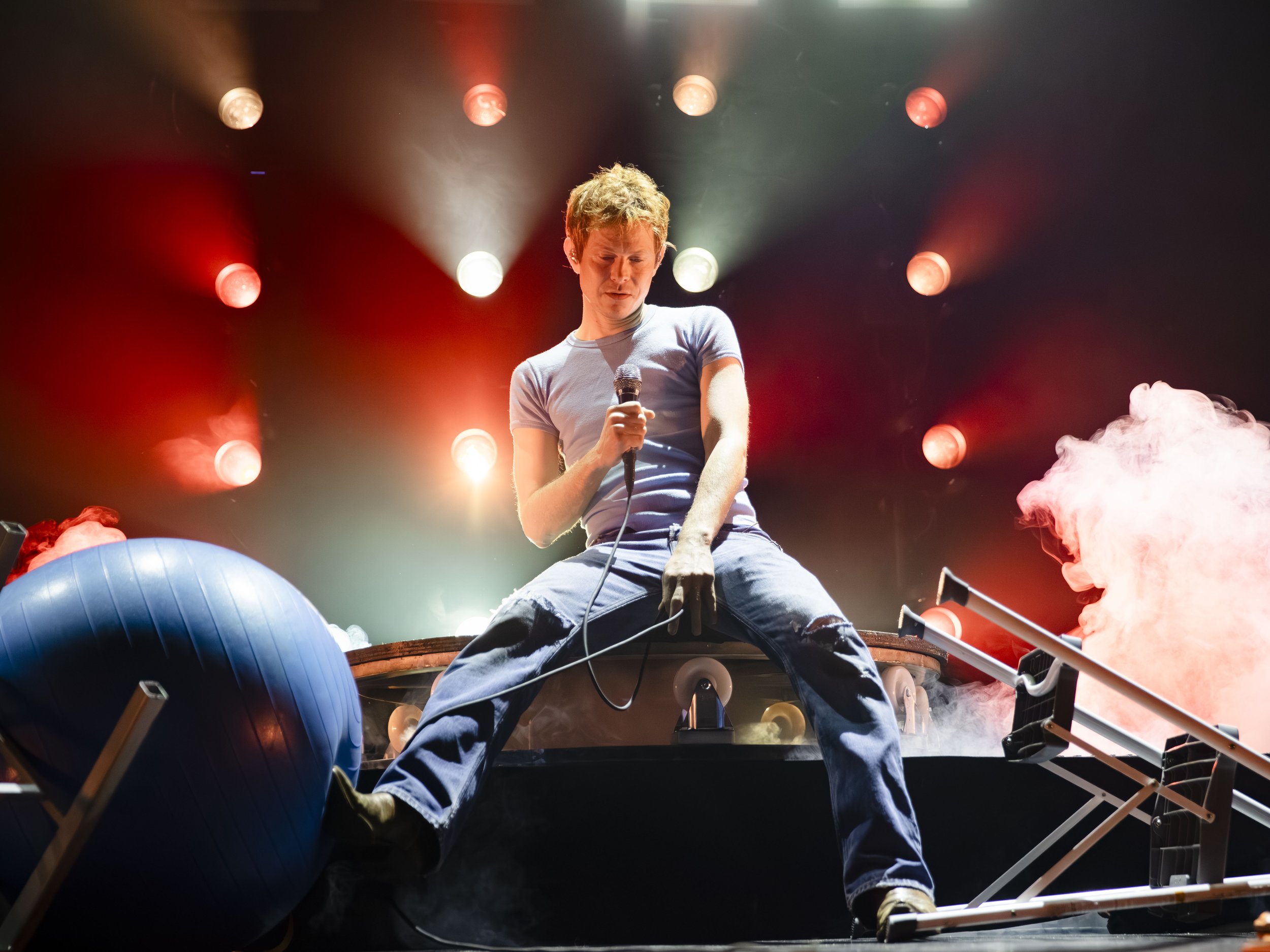 Perfume Genius Delivers a Visually Rich Show in Minneapolis