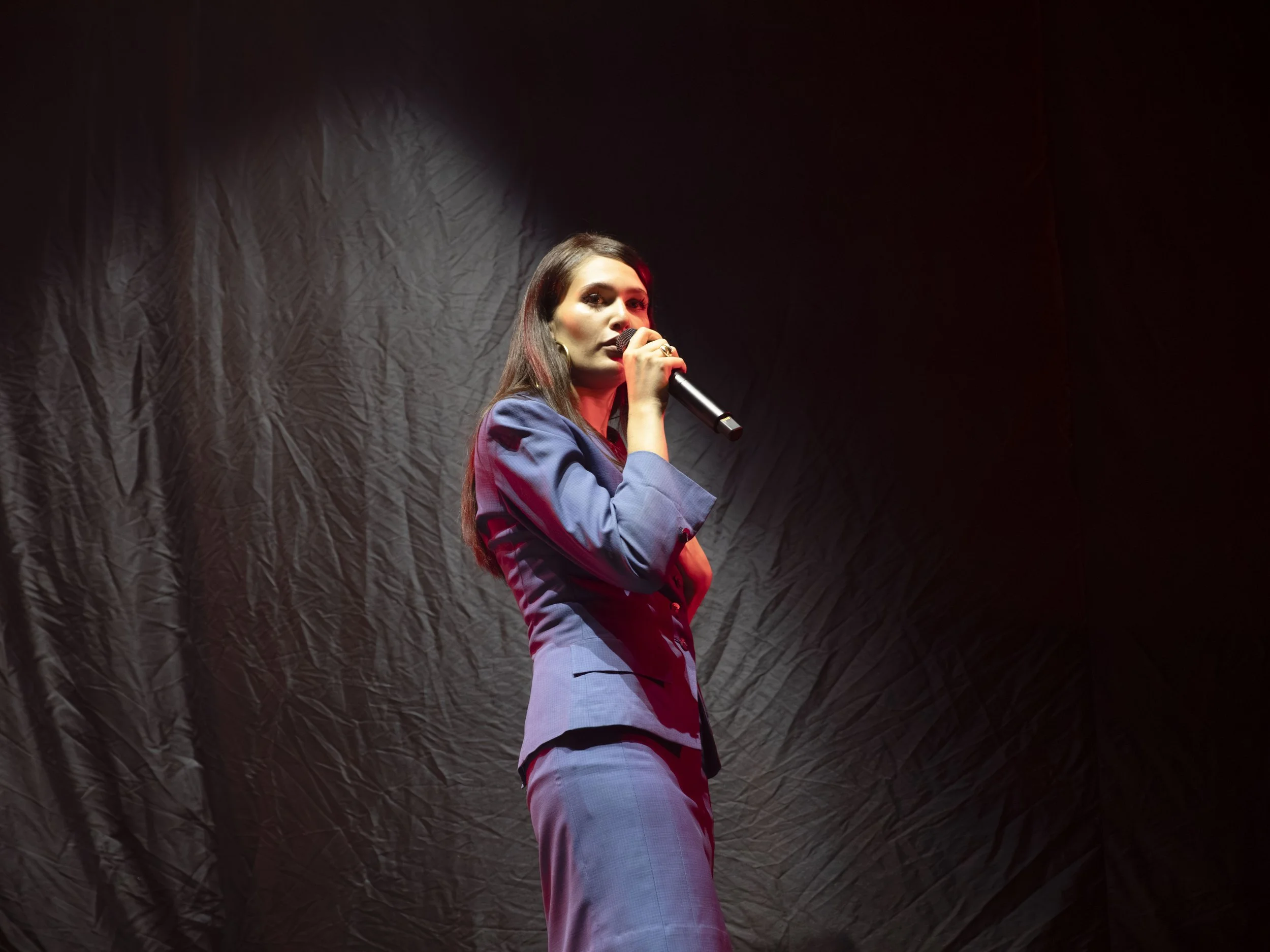Sienna Spiro2.jpg