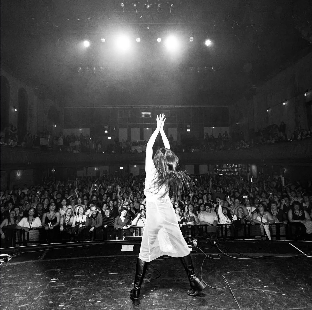 Sarah Kinsley Feels It And She Wants You To Feel It Too