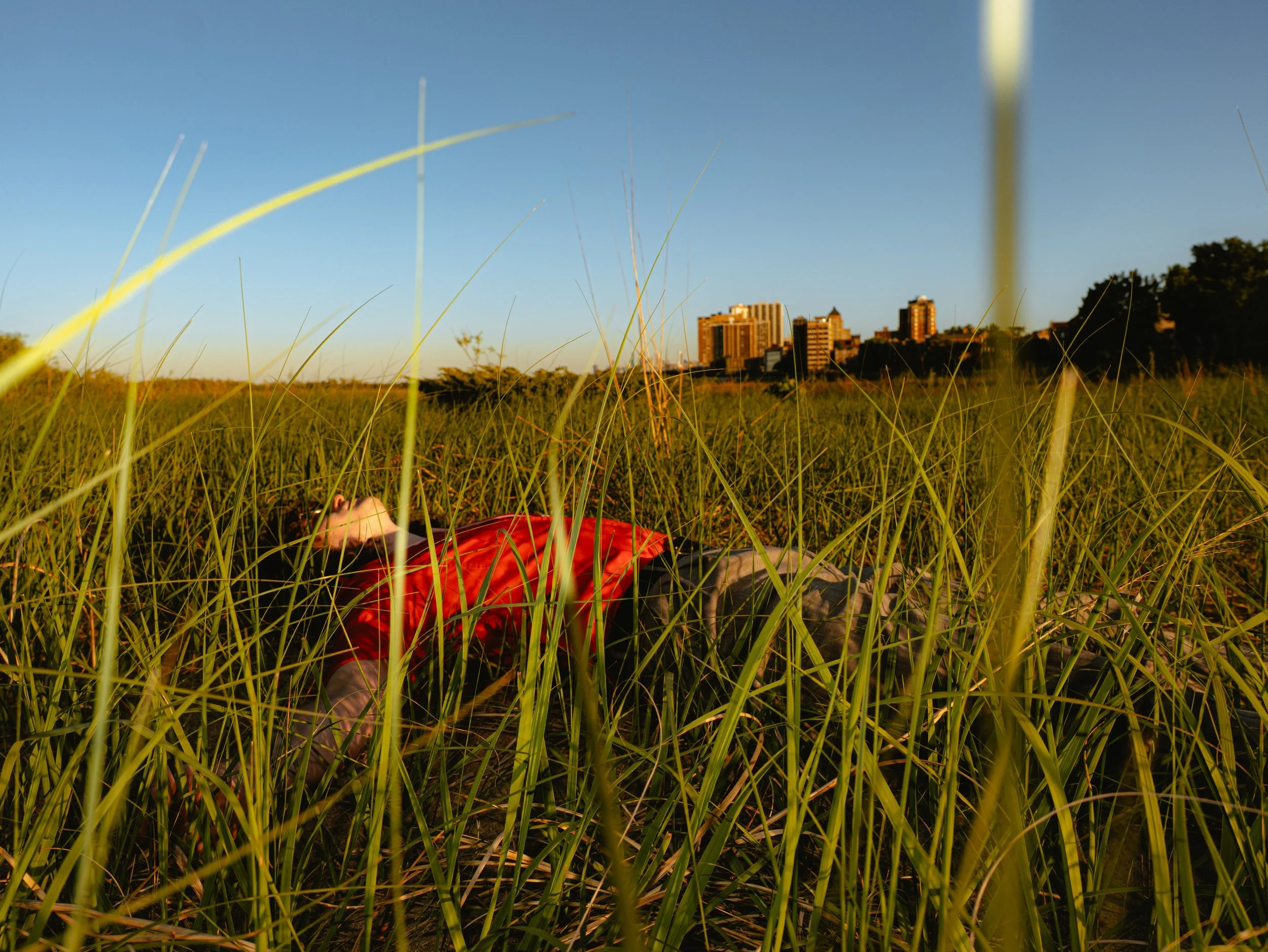 “death knell”: ifwewait’s Debut Indie-Folk Album Carries Us into Sad Kid Fall