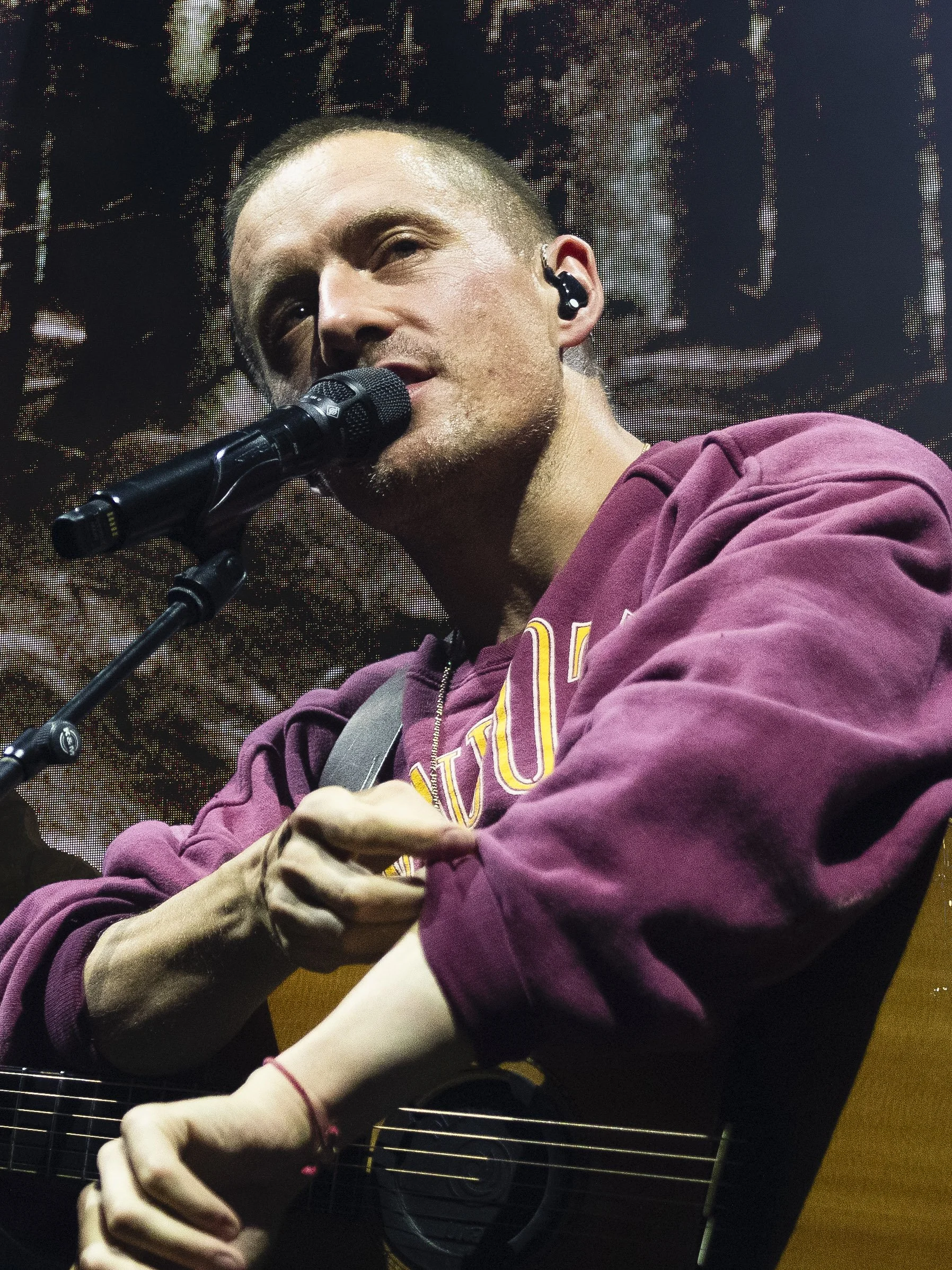 DermotKennedy-14.jpg