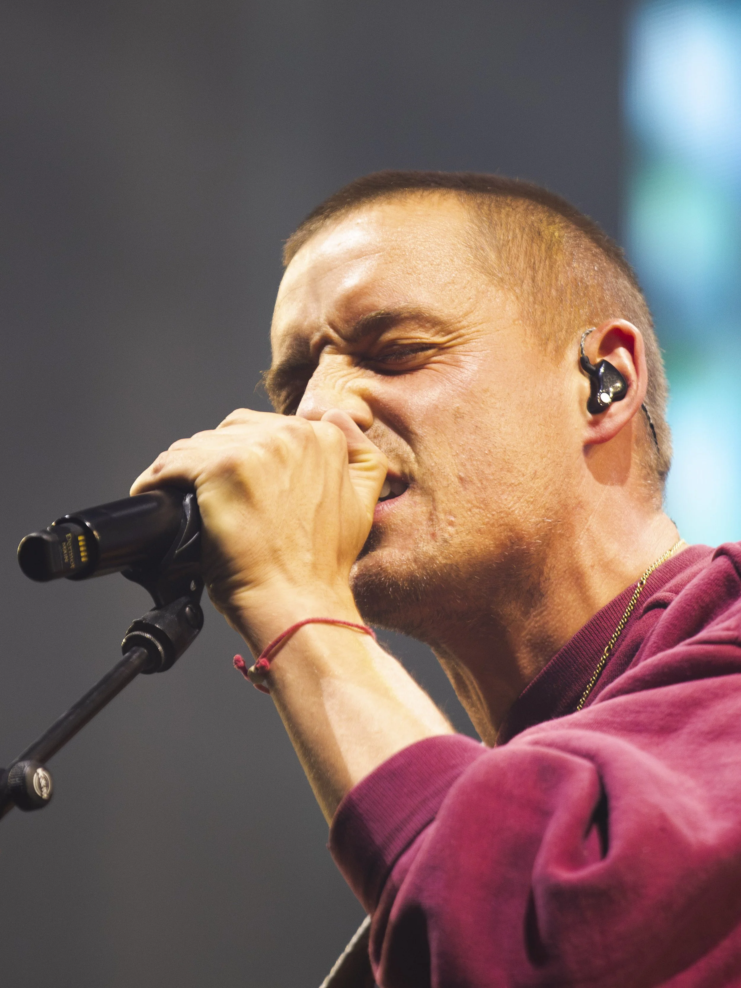 DermotKennedy-2.jpg