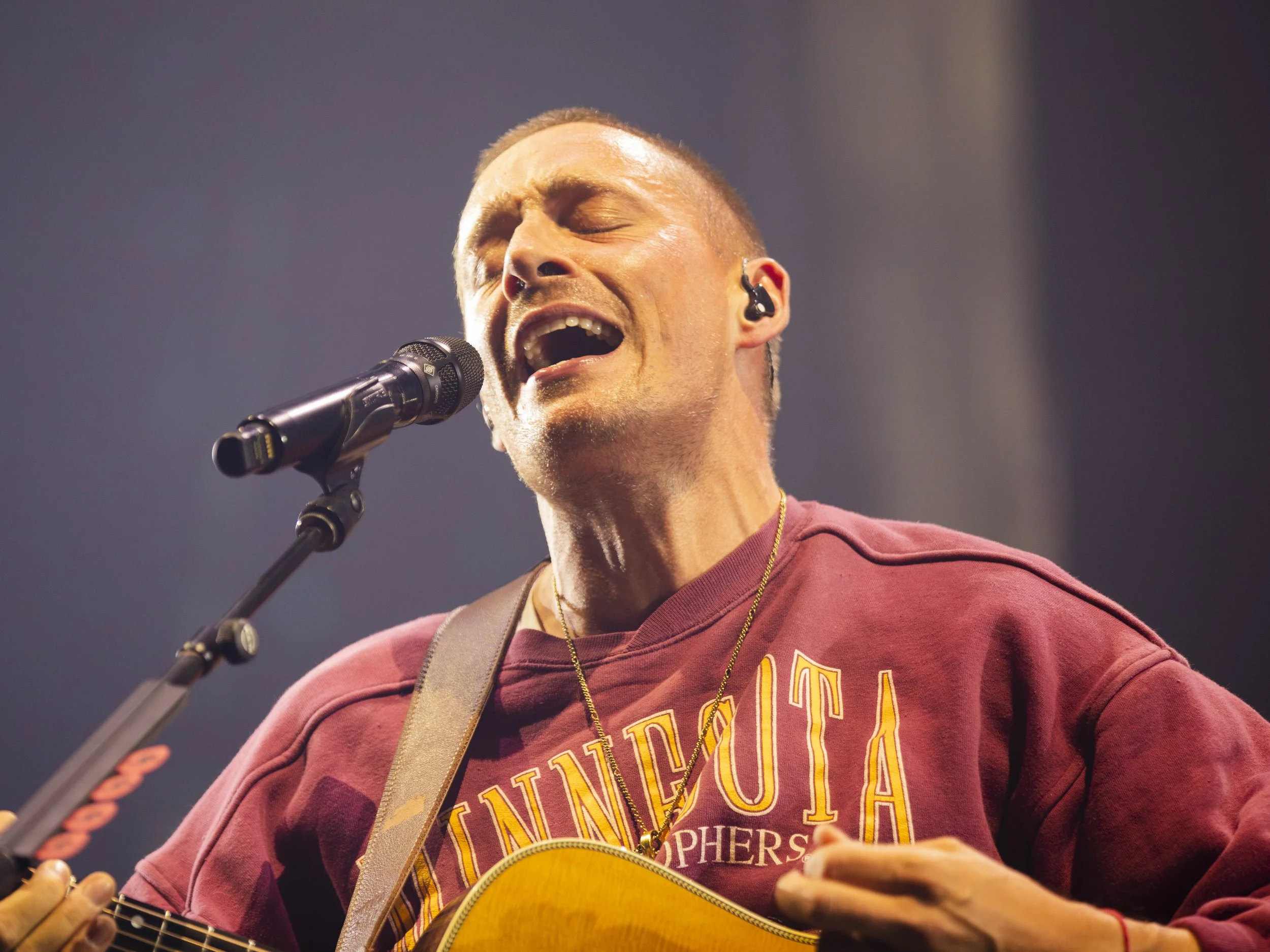 DermotKennedy-6.jpg
