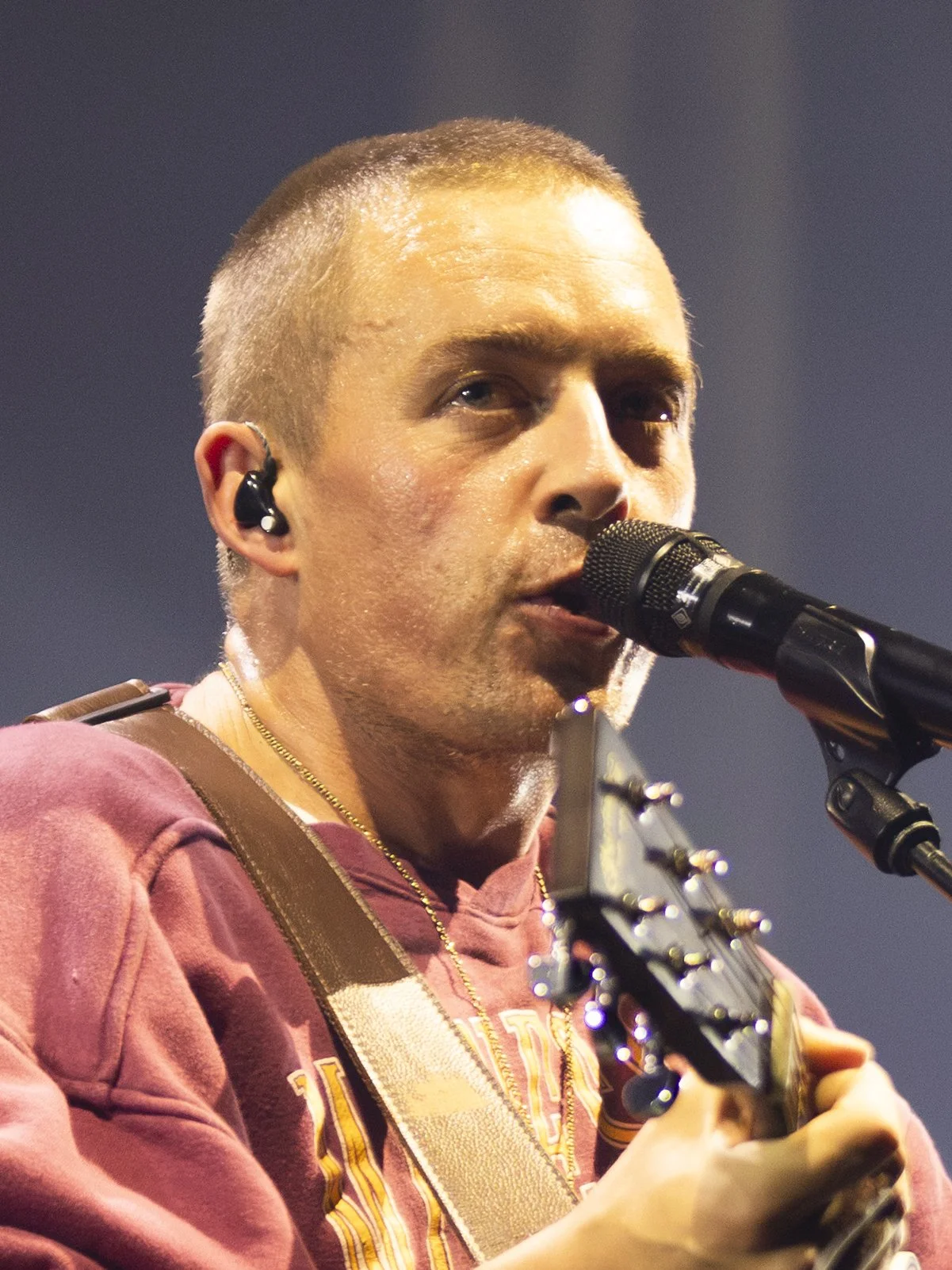 DermotKennedy-12.jpg