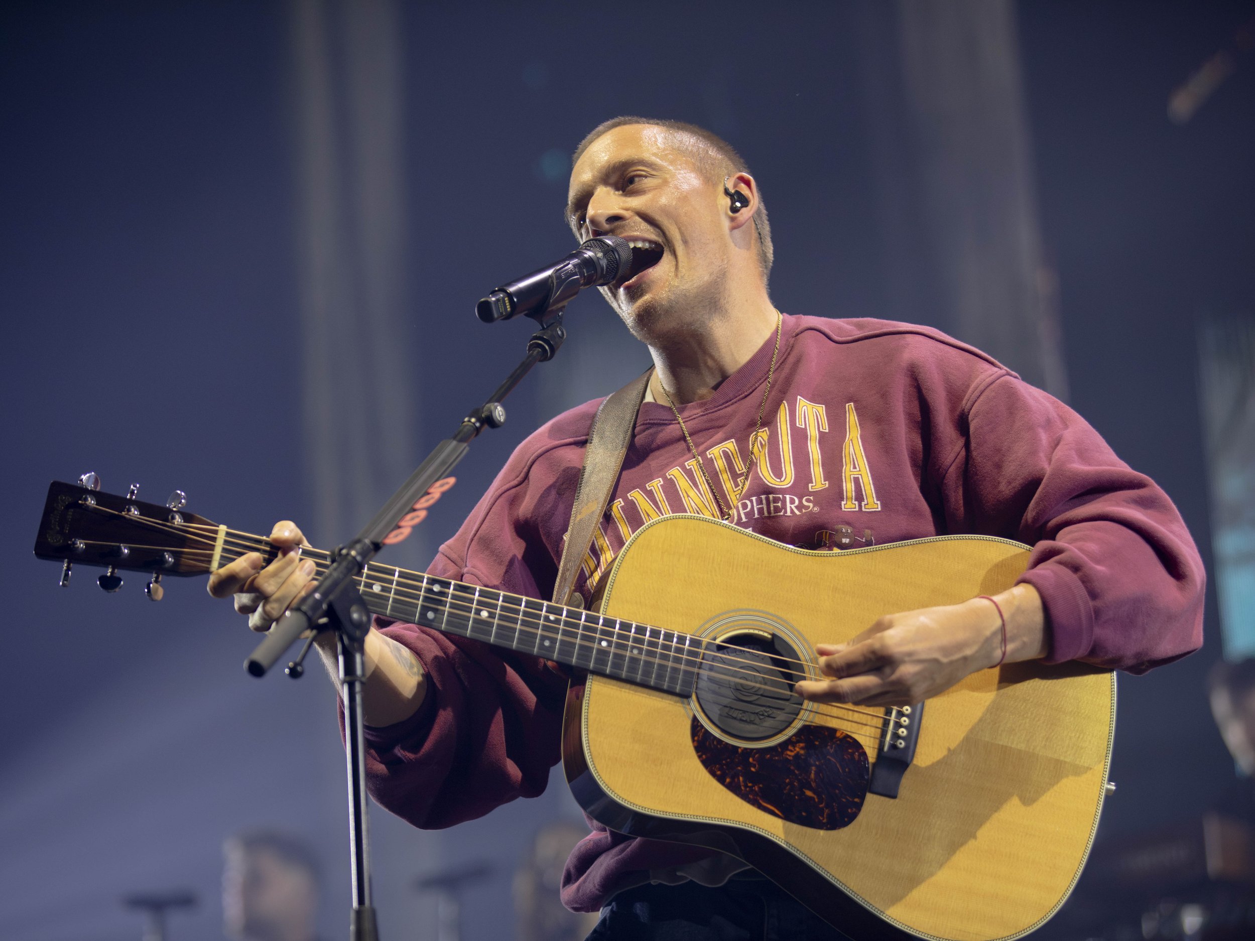 DermotKennedy-8.jpg