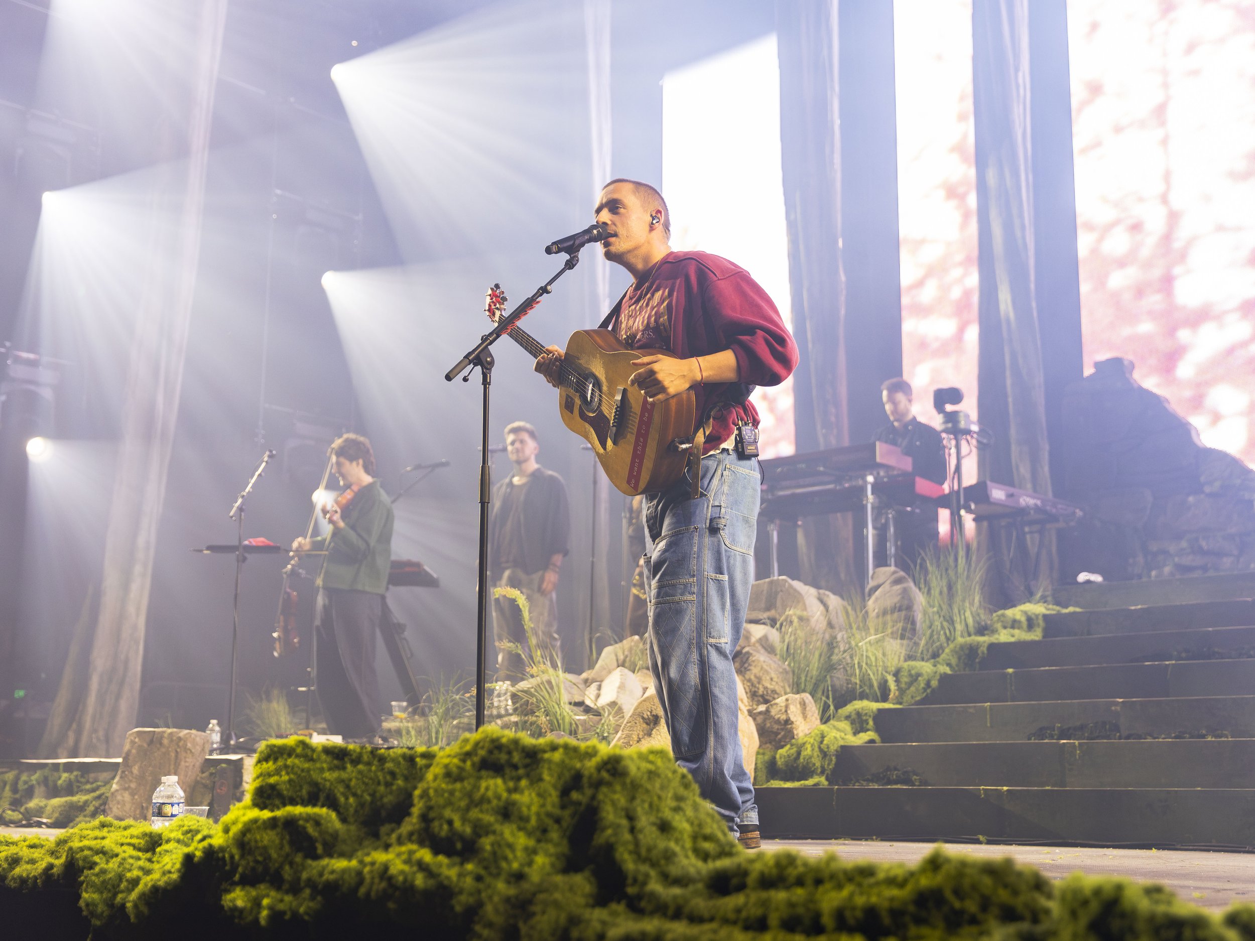 DermotKennedy-16.jpg
