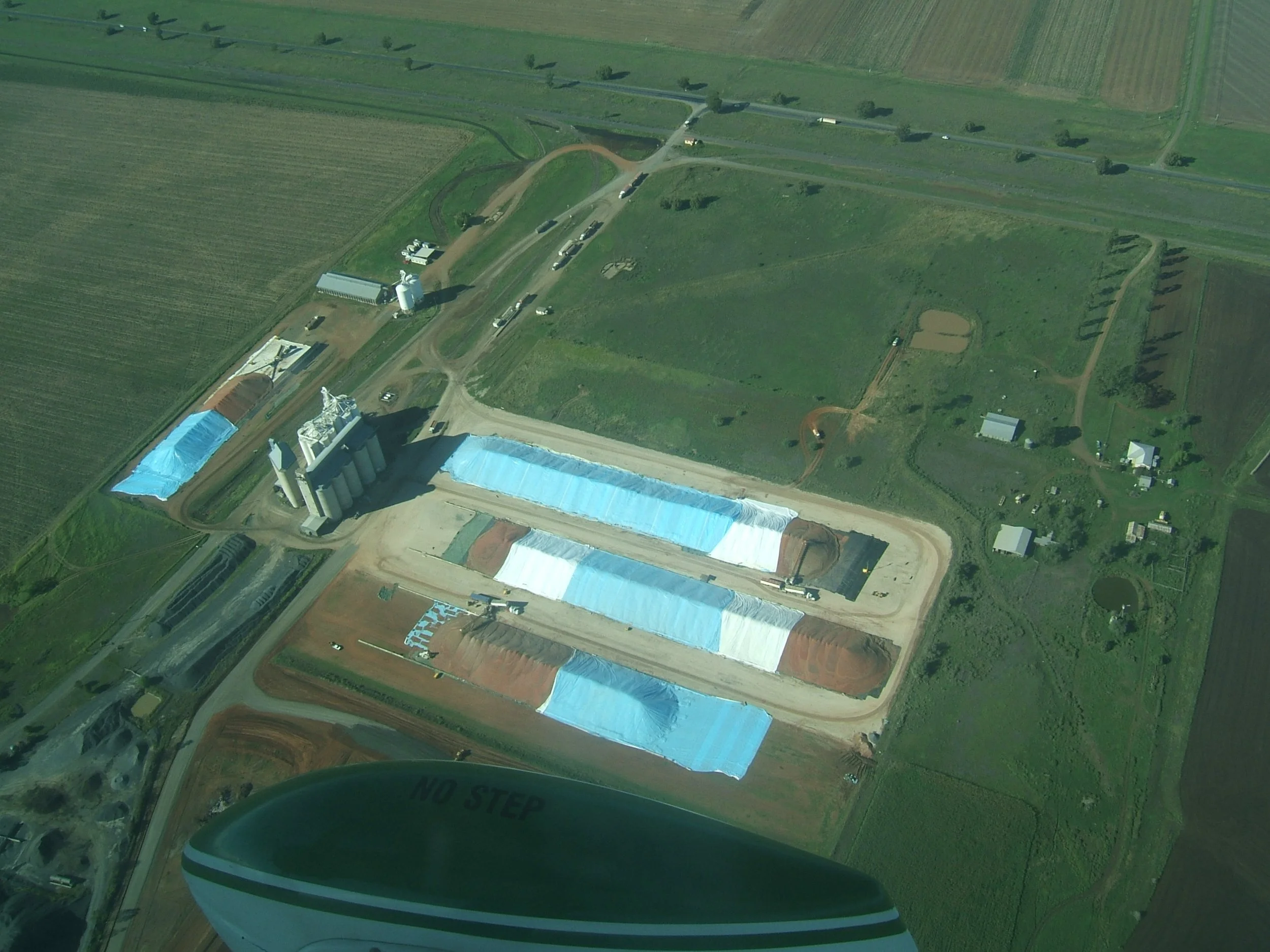 2008_Malu depot.JPG