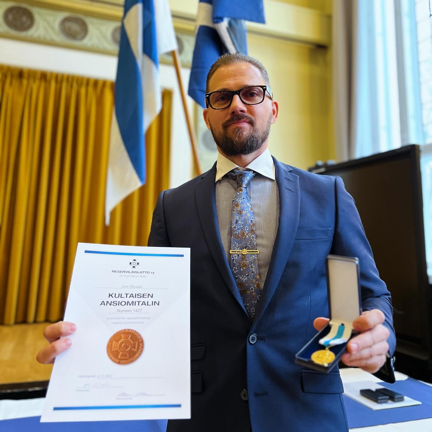 Minun oli kunnia vastaanottaa Reserviläisliiton numeroitu kultainen ansiomitali.