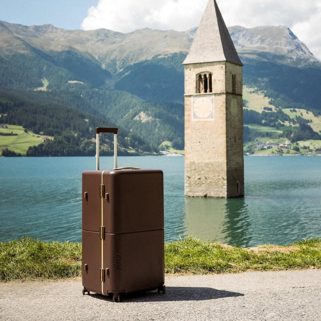 July - Trunk Suitcase