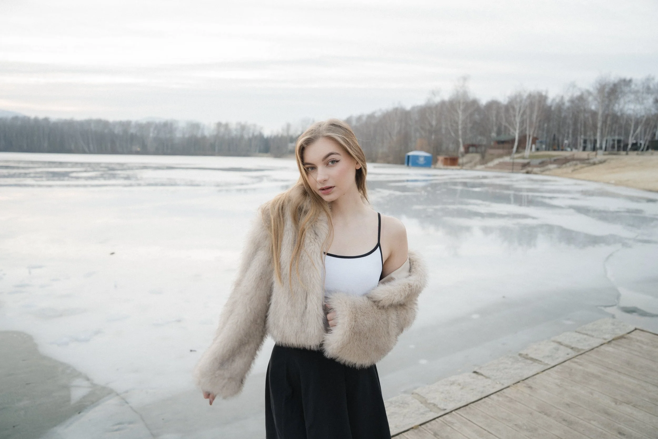 DSC08418-minLiberecký svatební fotograf Dyguen - Portrétní fotograf.jpg