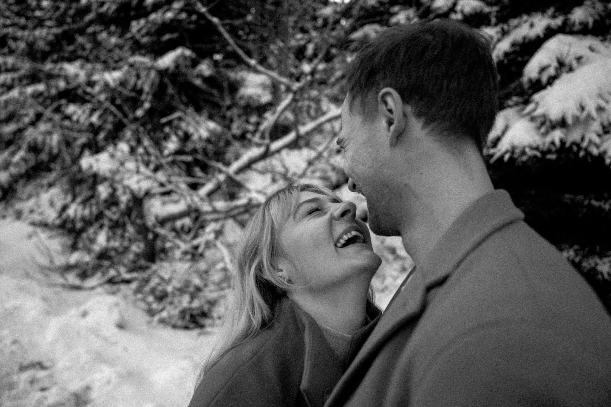 Lukáš a Káťa párové focení - Ještěd (6)-minDyguen párové focení.jpg