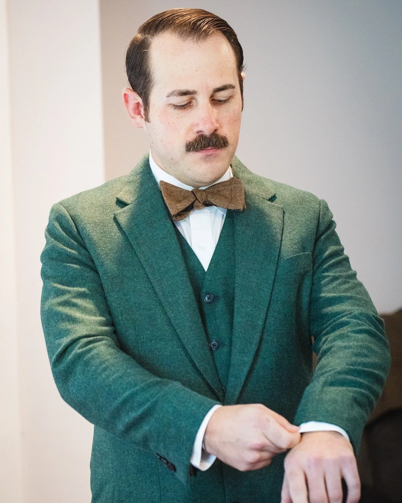 Happy #WeddingWednesday! We love capturing the little moments on a wedding day.

 #clarksvilletnlocal #nashvilletn #nashvilleweddings #weddingphotography #WeddingWednesday #timmonsproductions #clarksvilleweddings #tnwedding