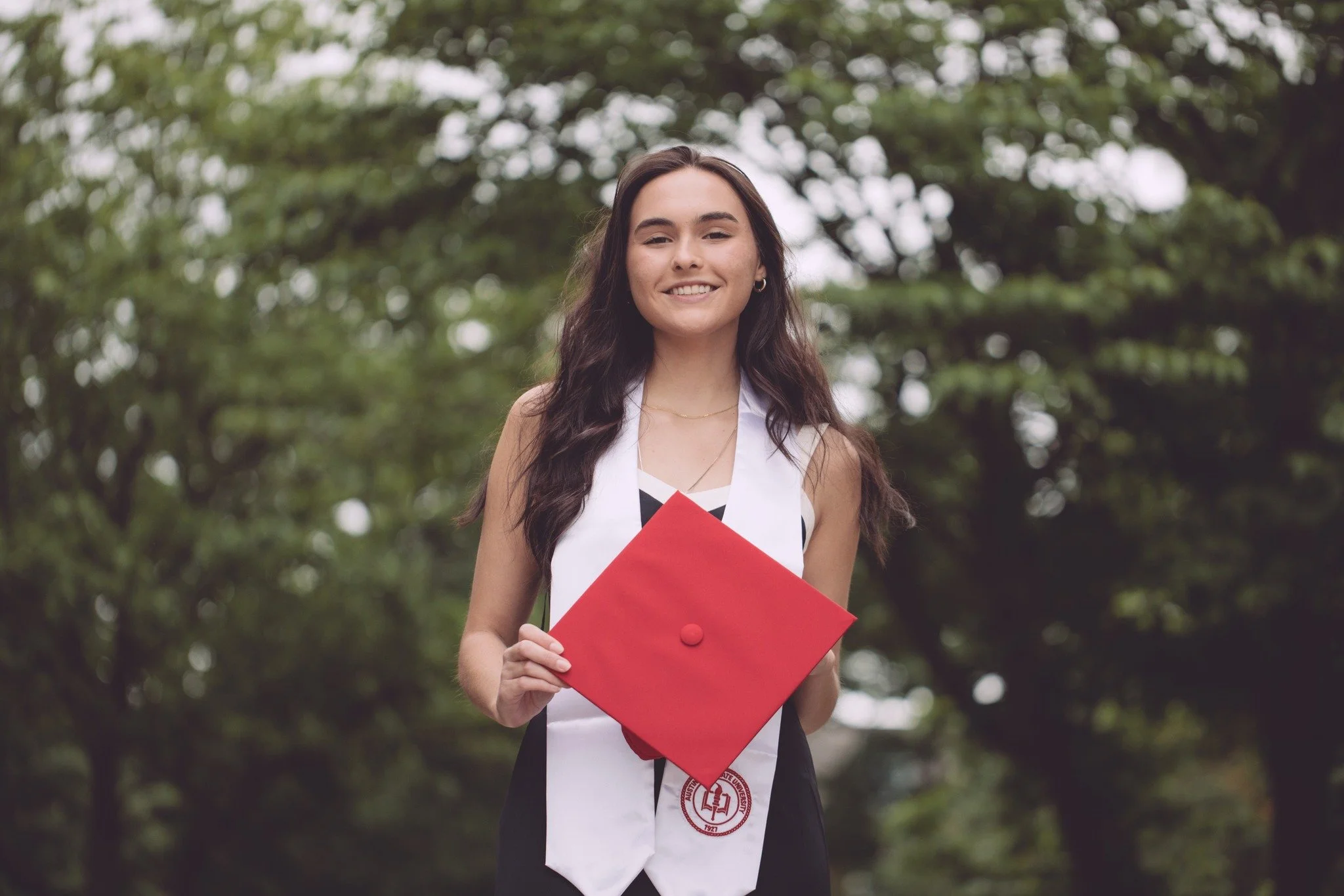 Don&rsquo;t forget your graduation photos, December graduates! We are here to help you remember your accomplishment. 

 #clarksvilletnlocal #austinpeay #graduationday #graduation #graduationgift #eventphotos #timmonsproductions #clarksvilletn #clarks