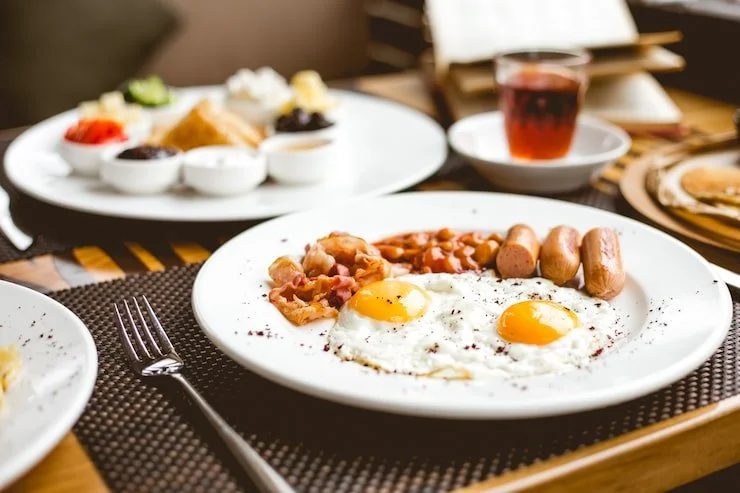 What Makes a Great Breakfast Café Experience for Every Guest?