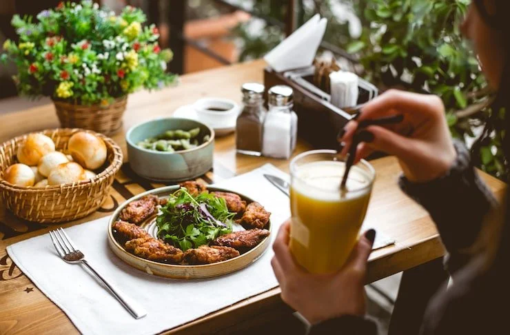 What Customers Look for in a Breakfast Cafe That Stands Out?