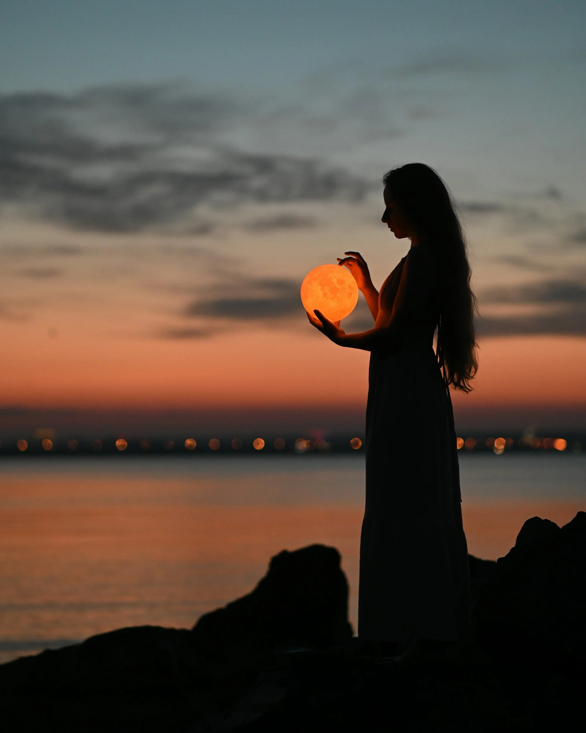Gemini Full Moon: The Oracle Axis &amp; The Moment I Stopped Fearing Dark Energy